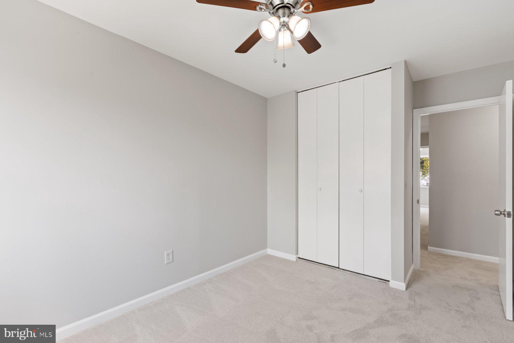 COURTS OF CHANDON - Residential Lease