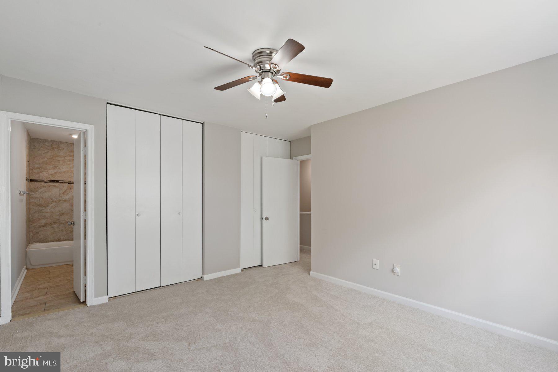 COURTS OF CHANDON - Residential Lease