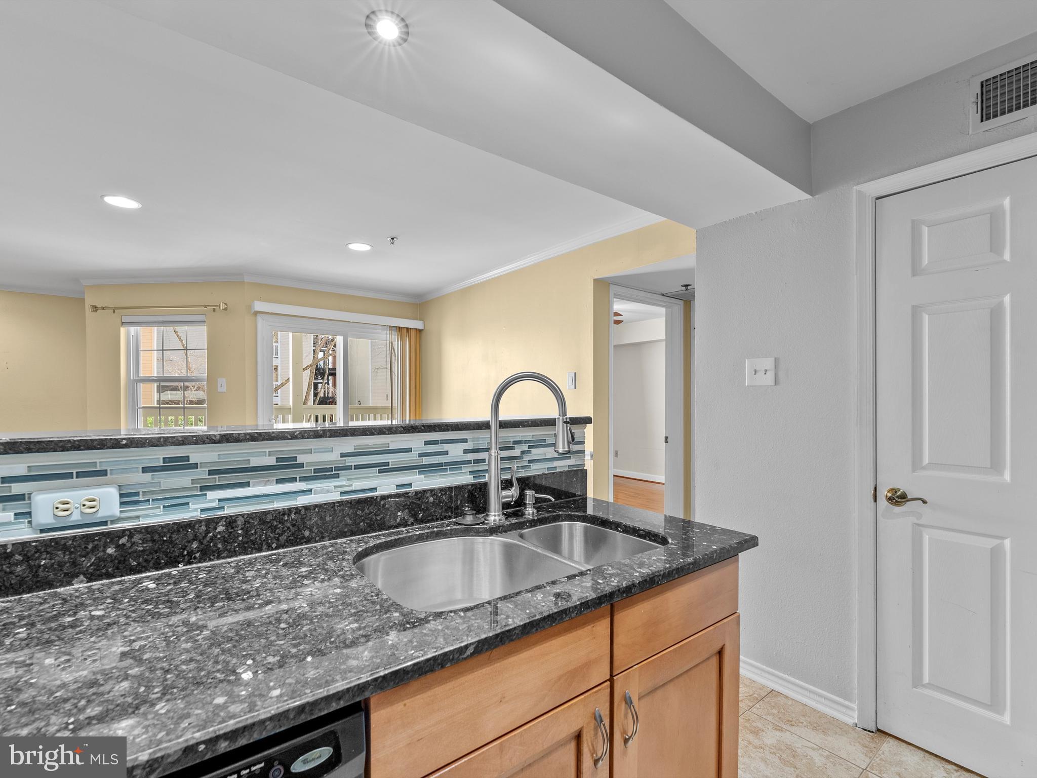 FOUNTAINS AT MCLEAN - Residential