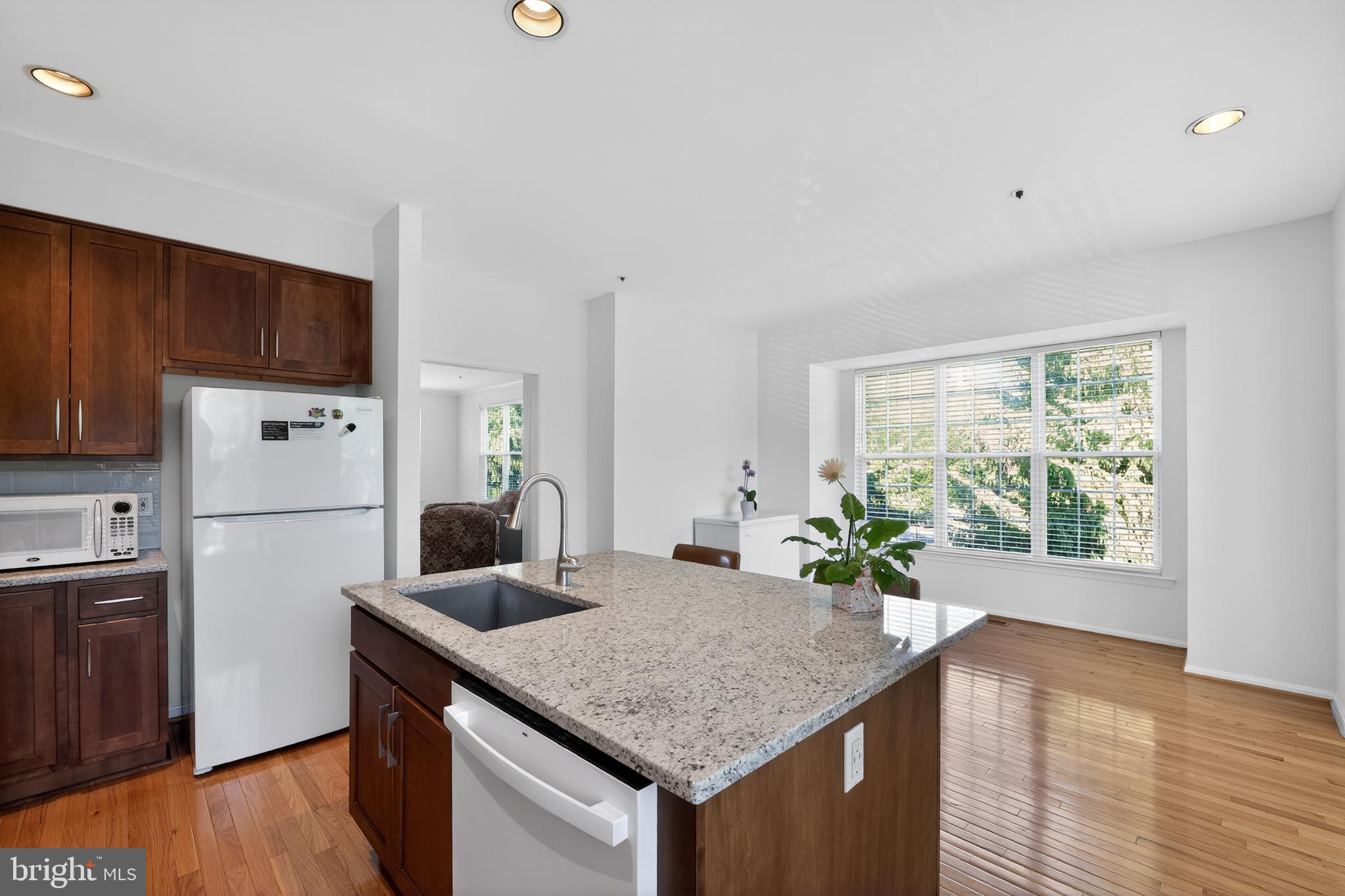 RIDGEFIELD - Residential