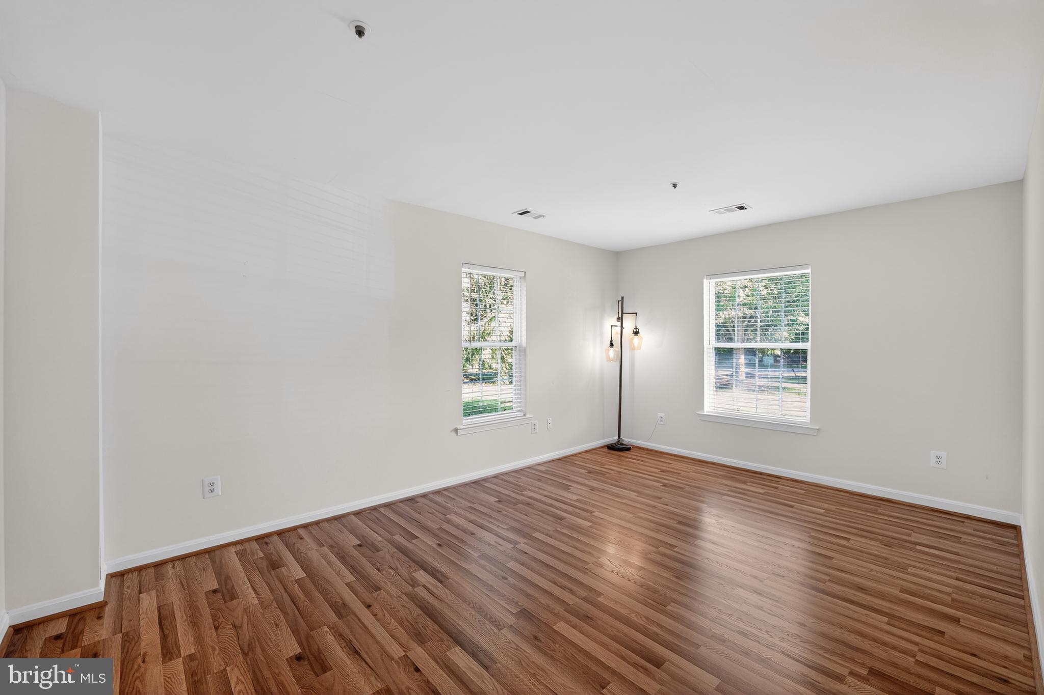 RIDGEFIELD - Residential