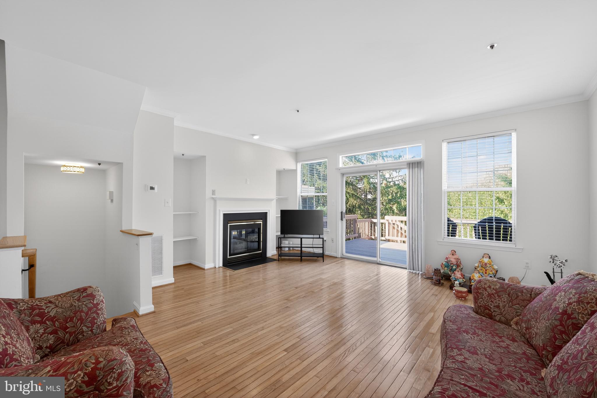 RIDGEFIELD - Residential