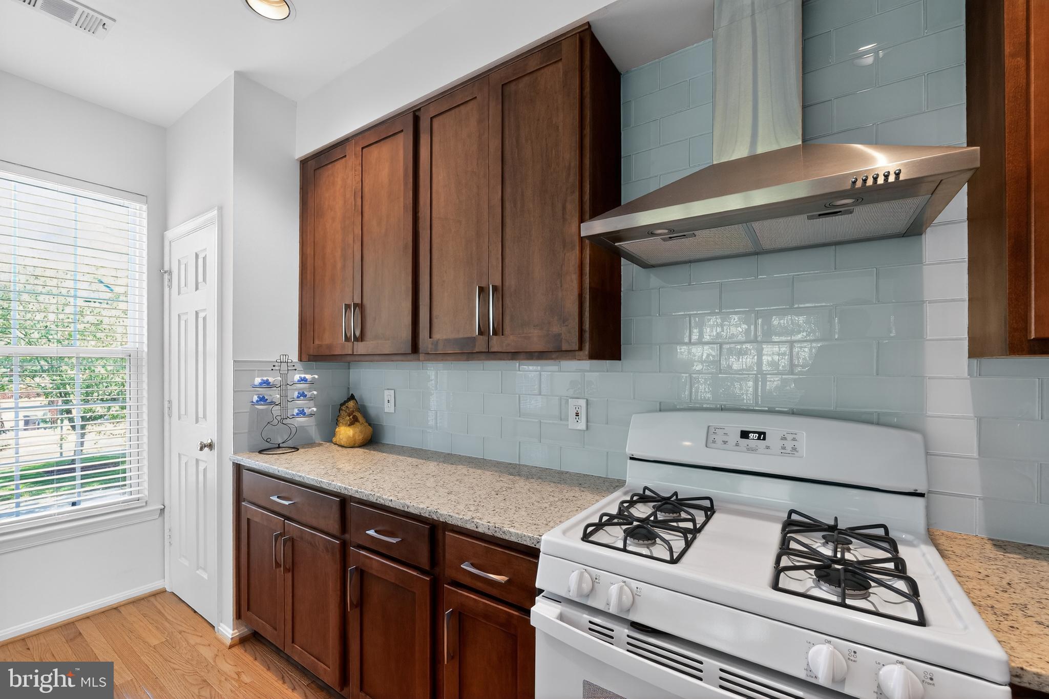 RIDGEFIELD - Residential