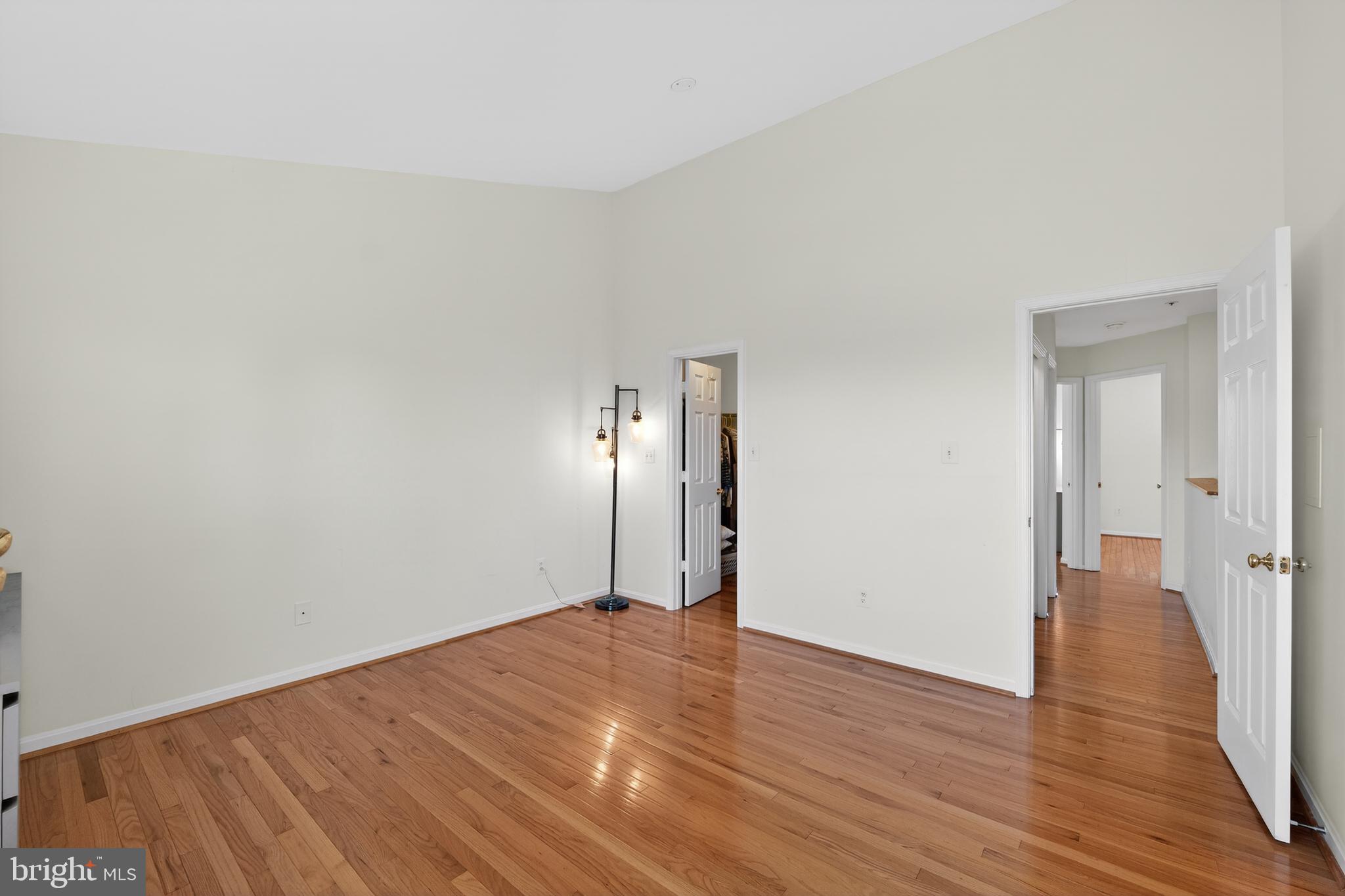 RIDGEFIELD - Residential