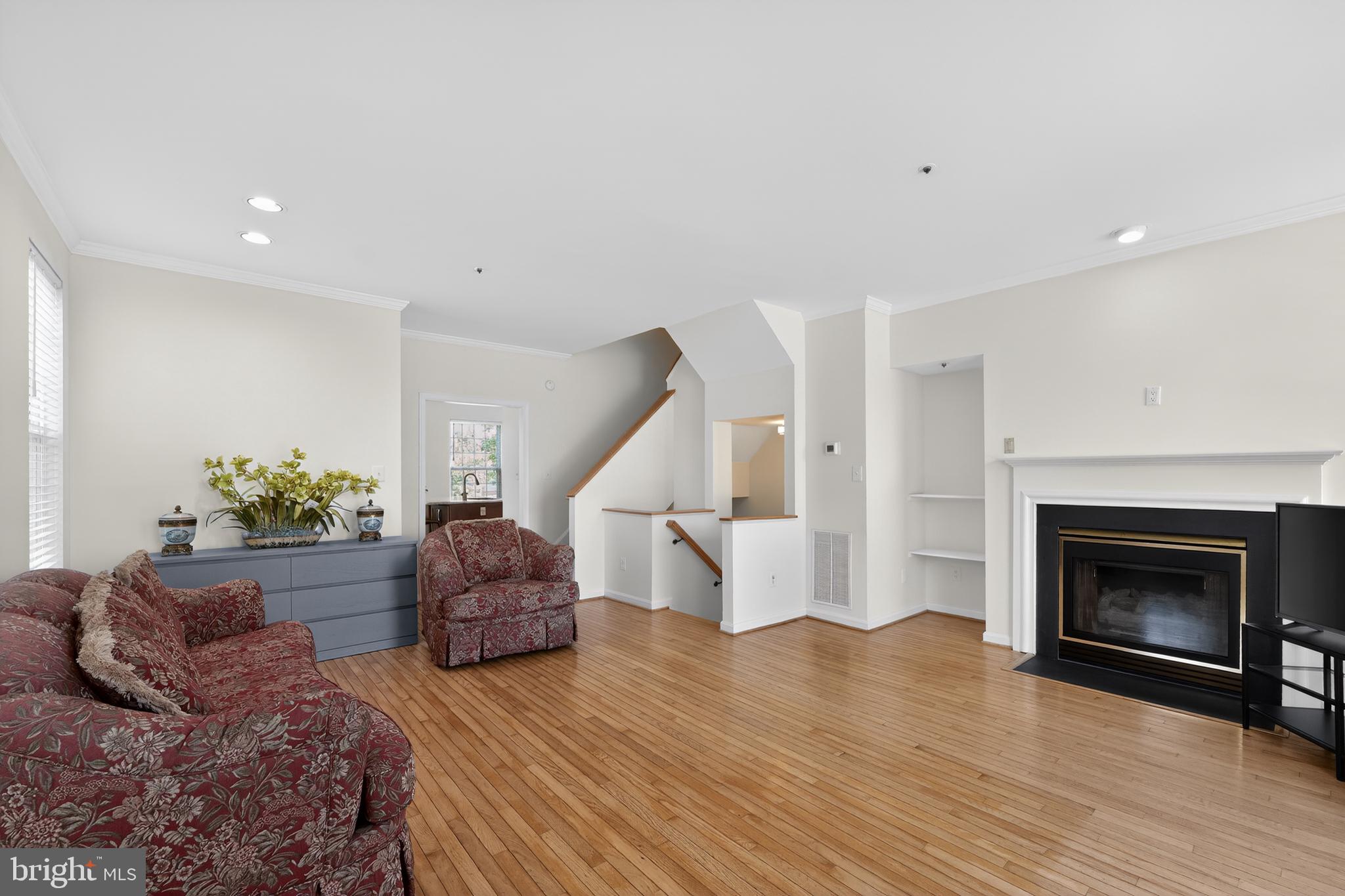 RIDGEFIELD - Residential