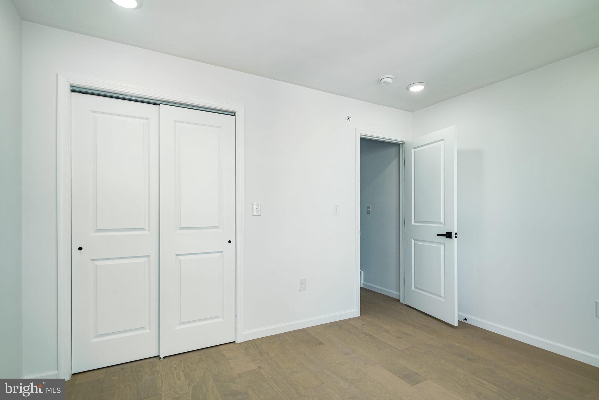 GRAYS FERRY - Residential Income