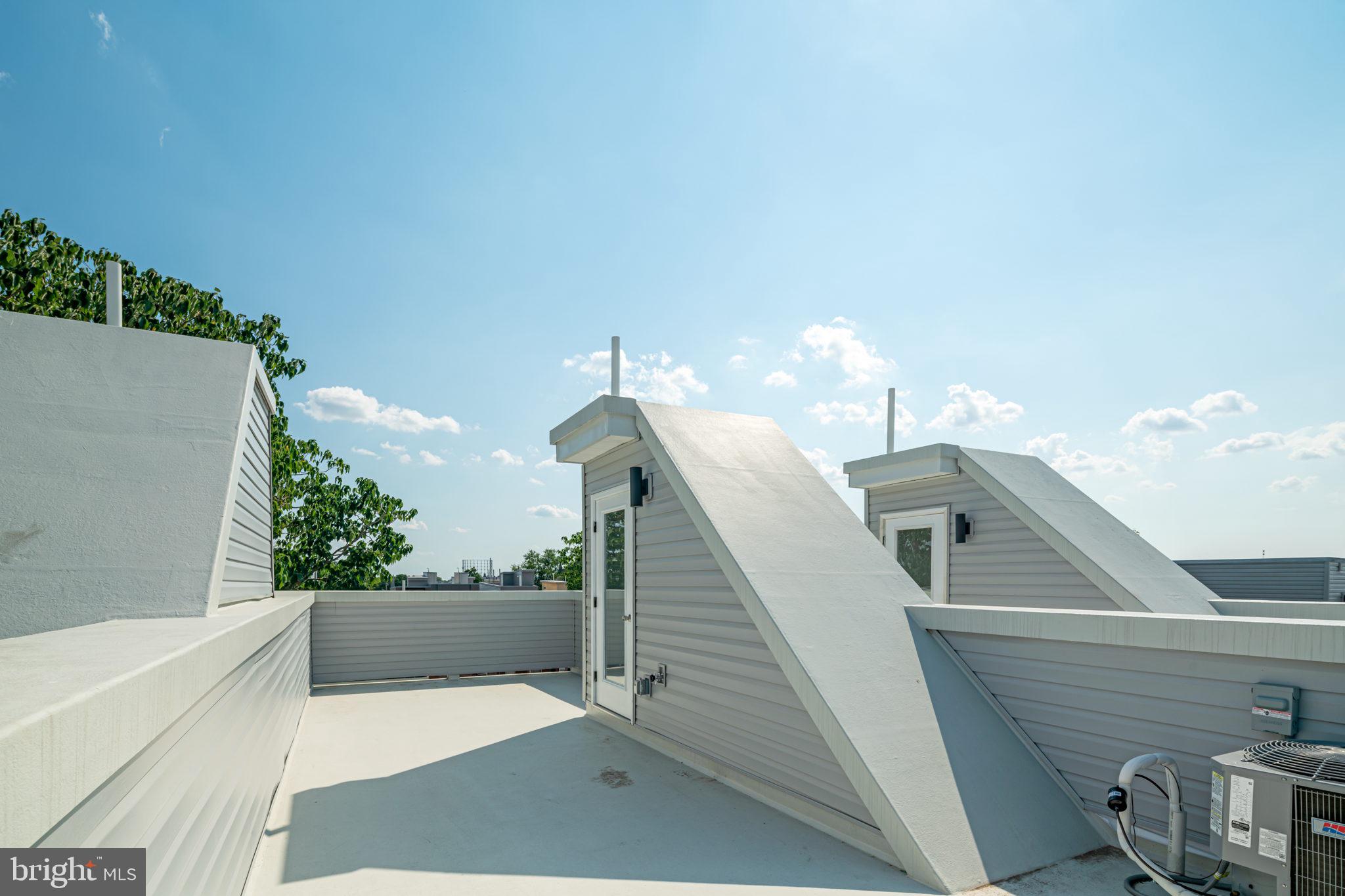 GRAYS FERRY - Residential Income