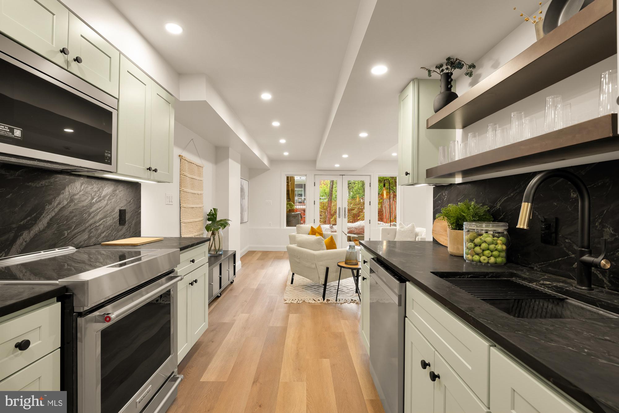 MOUNT PLEASANT - Residential