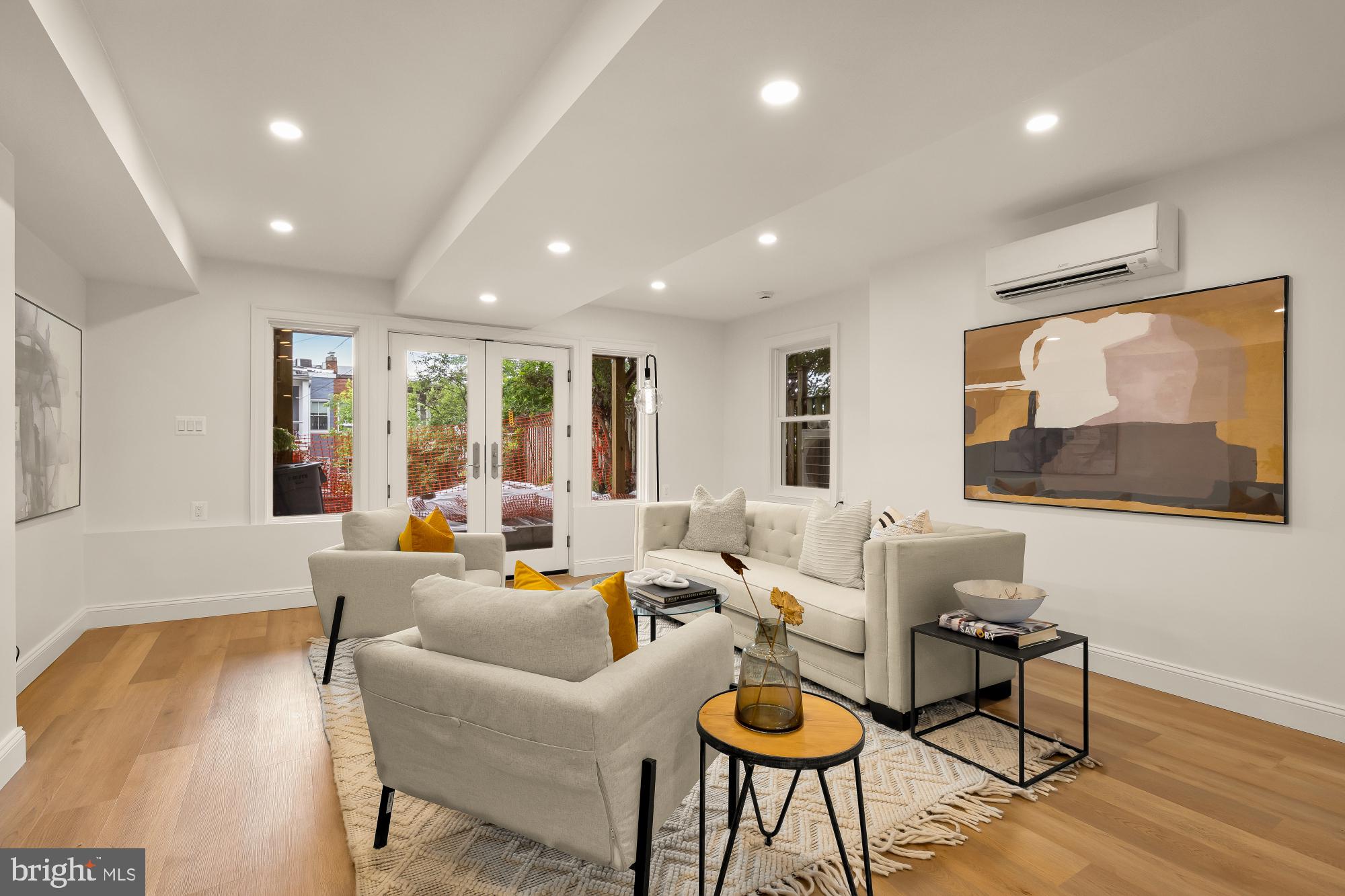 MOUNT PLEASANT - Residential