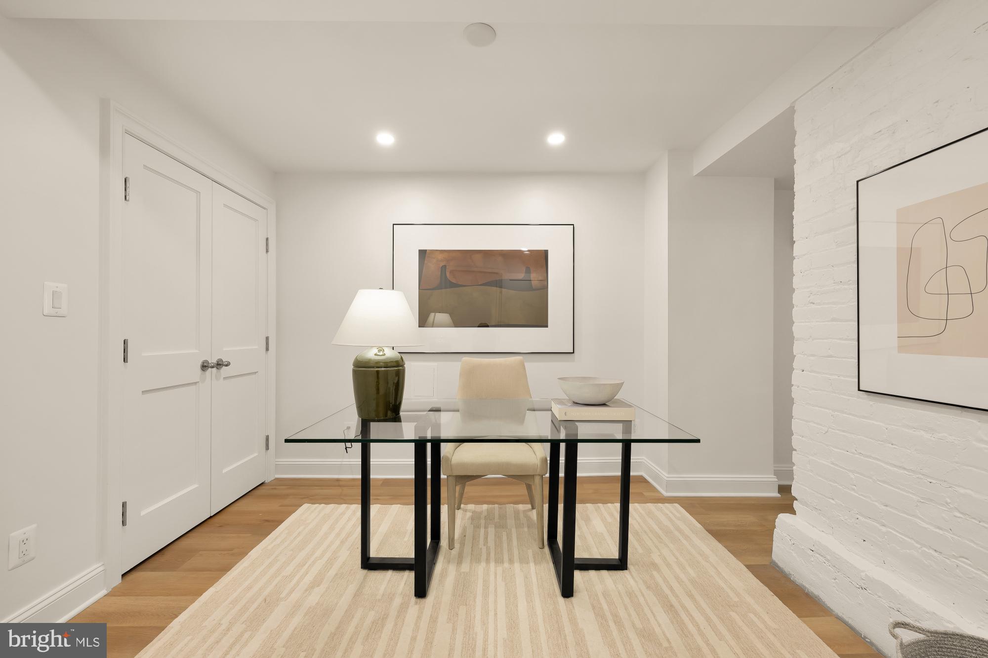 MOUNT PLEASANT - Residential