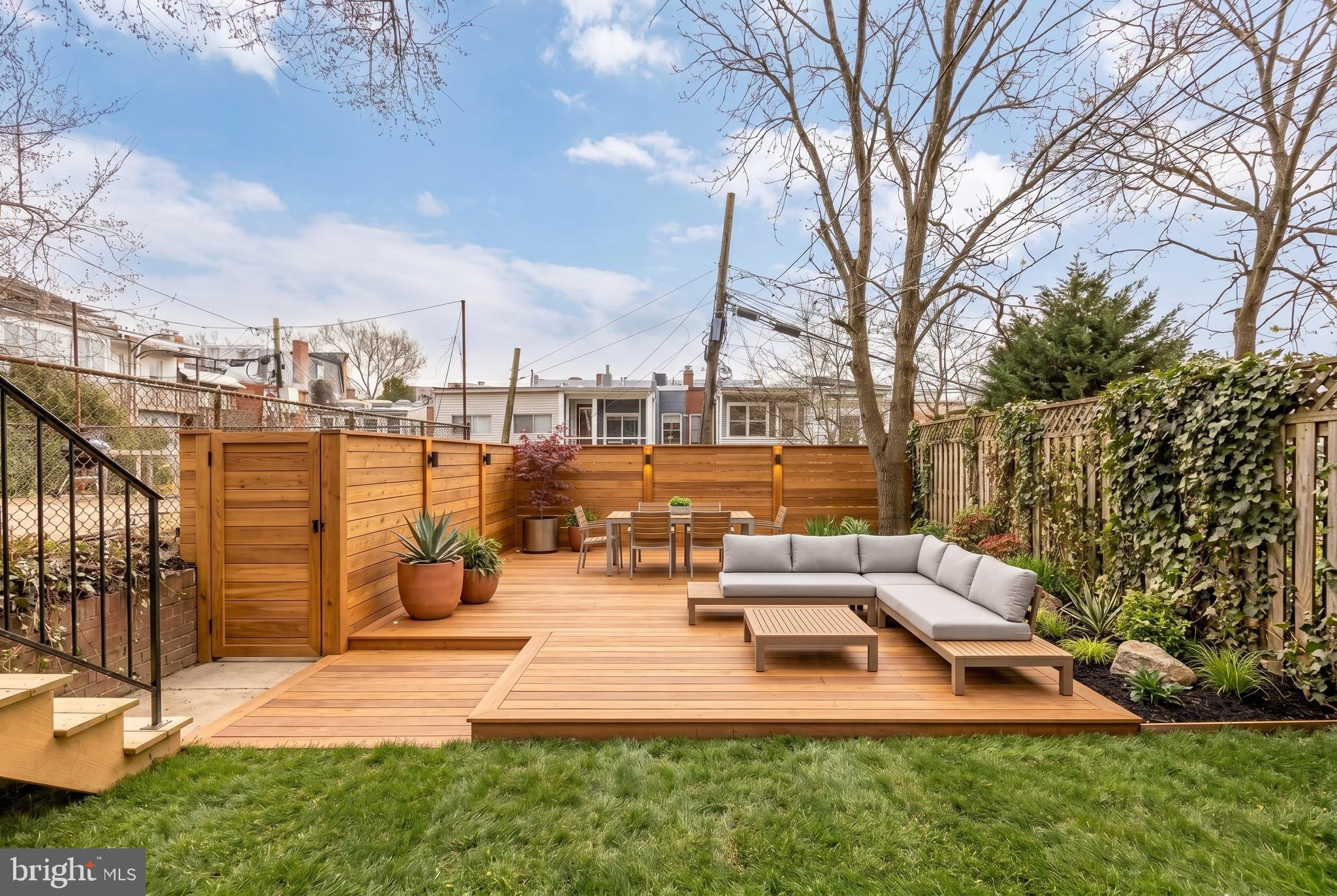 MOUNT PLEASANT - Residential