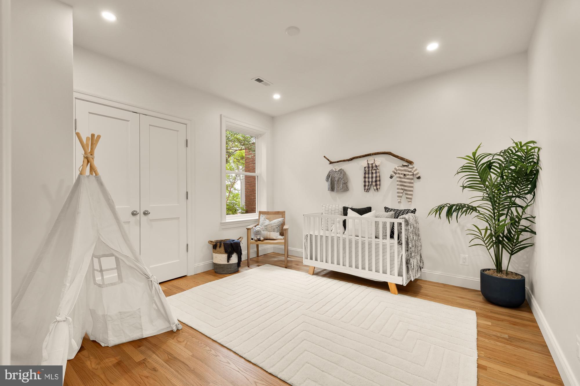MOUNT PLEASANT - Residential