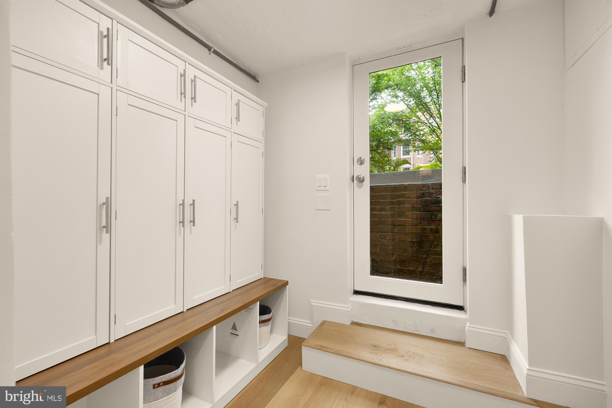 MOUNT PLEASANT - Residential