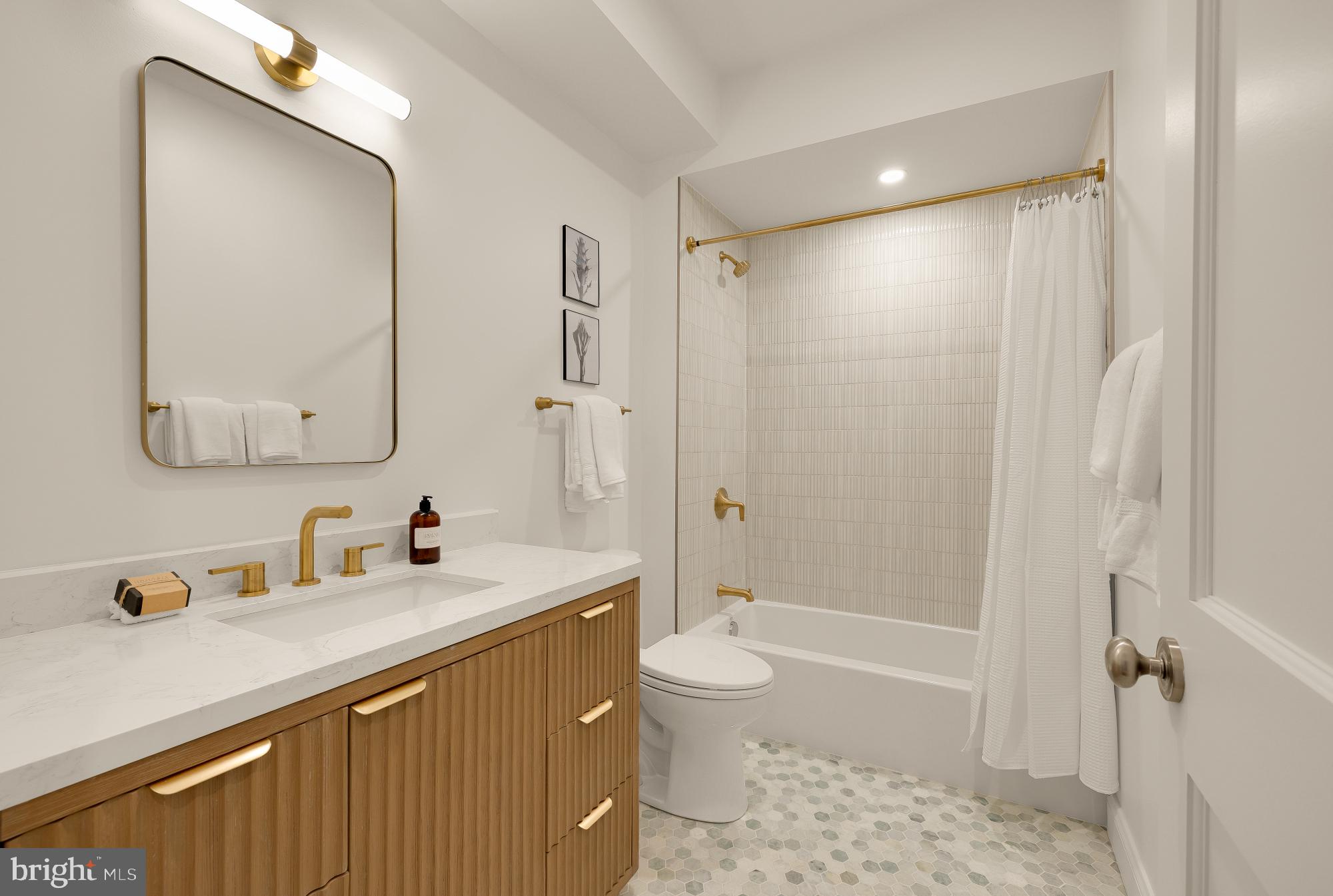 MOUNT PLEASANT - Residential