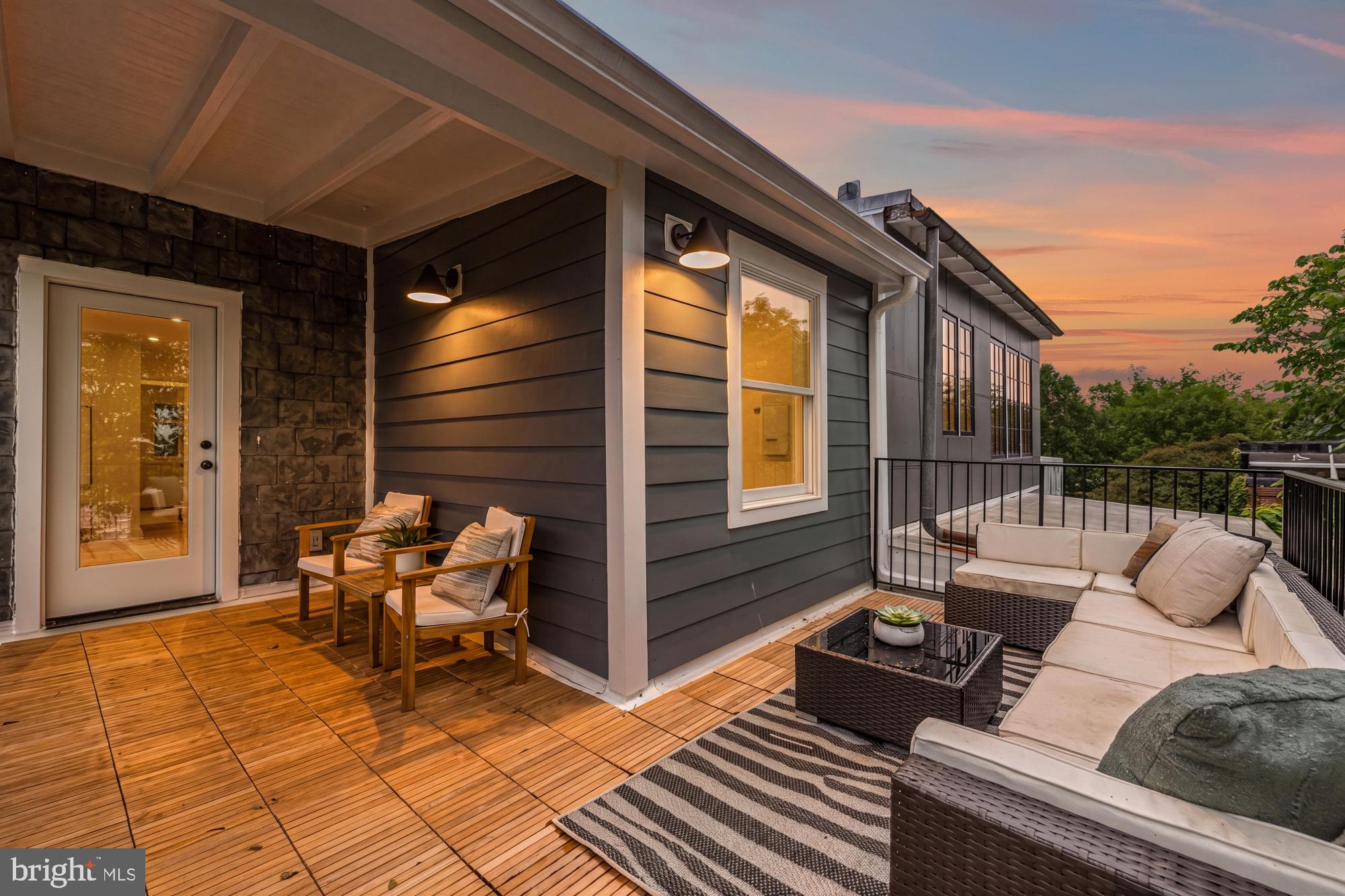 MOUNT PLEASANT - Residential