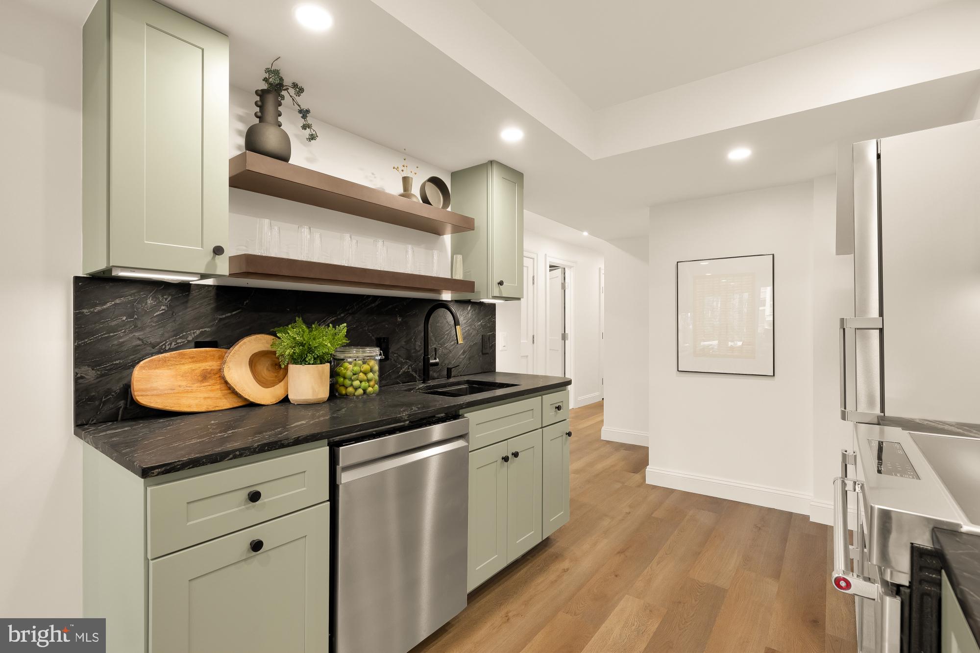 MOUNT PLEASANT - Residential