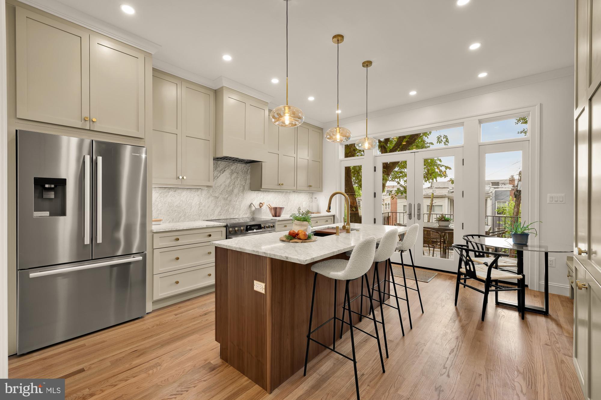 MOUNT PLEASANT - Residential