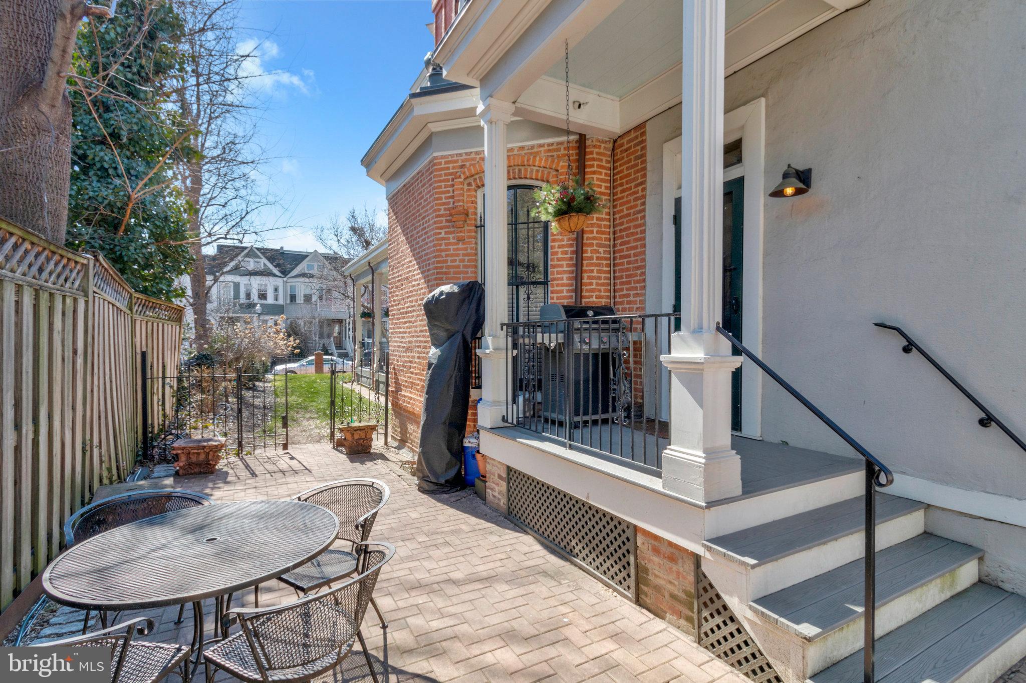 LEDROIT PARK - Residential Income