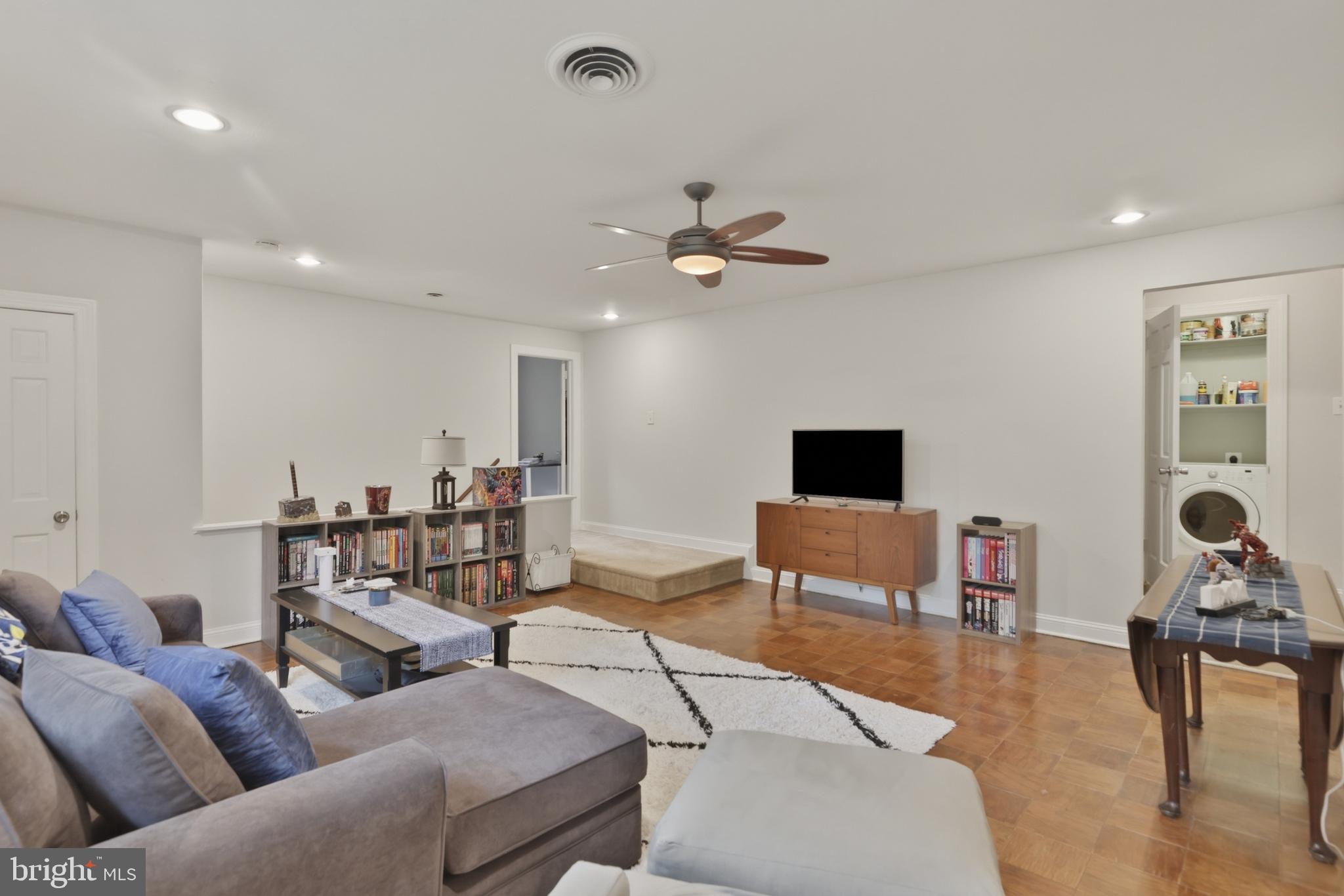 YARDLEY COMMONS - Residential