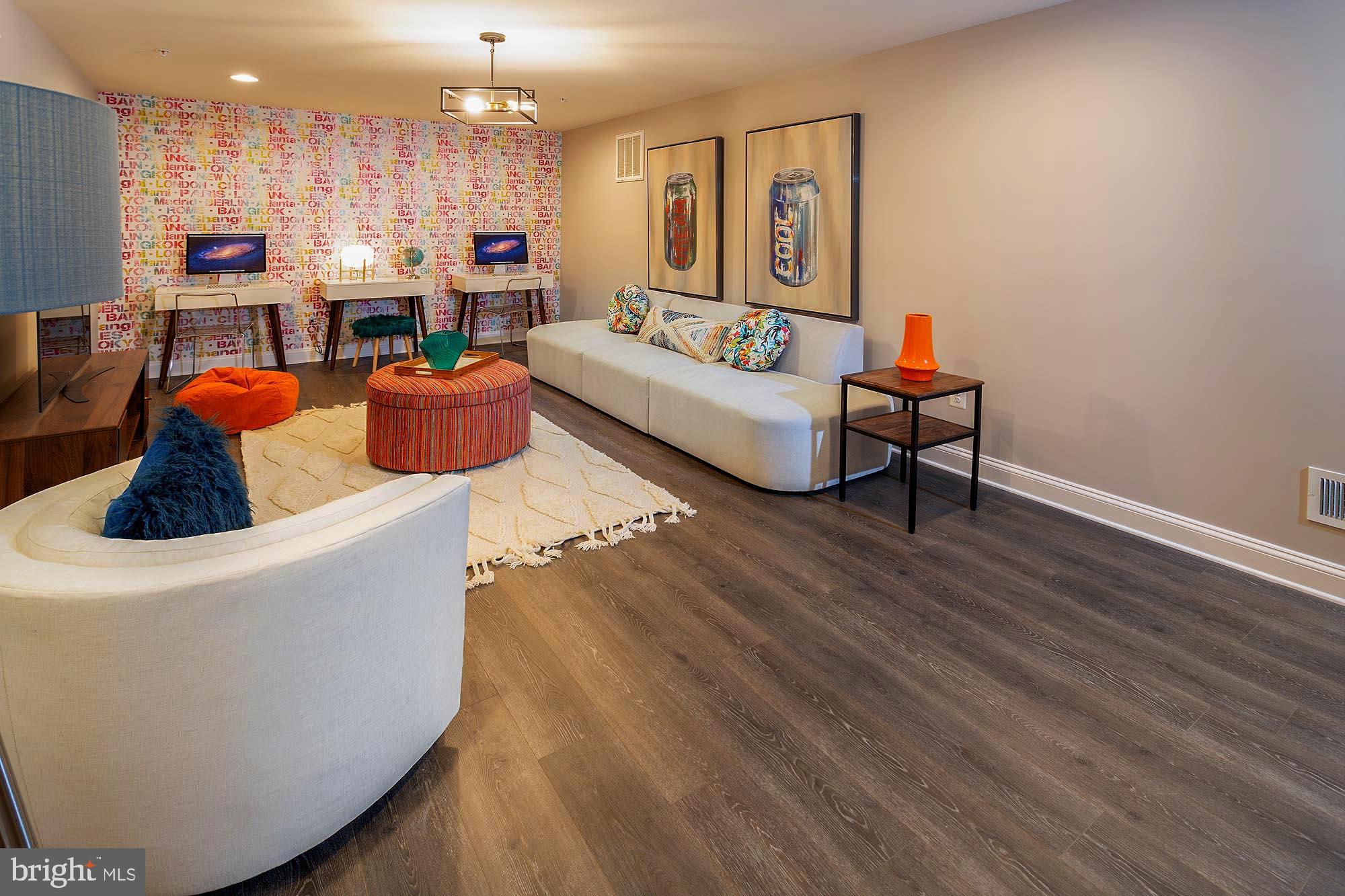 BROOKFIELD - Residential
