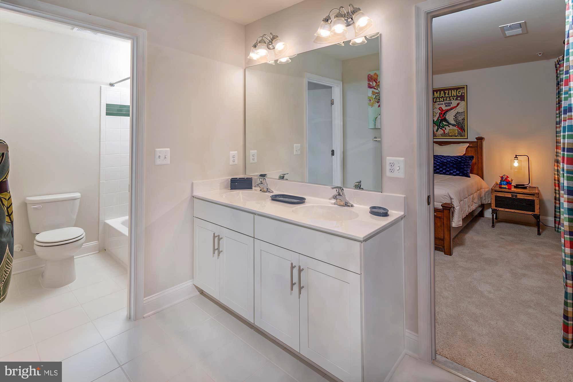 BROOKFIELD - Residential