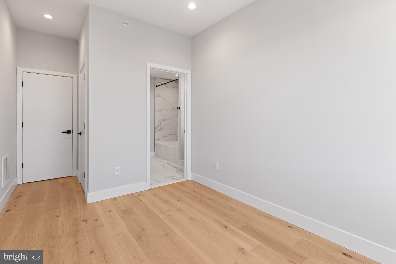 COBBS CREEK - Residential