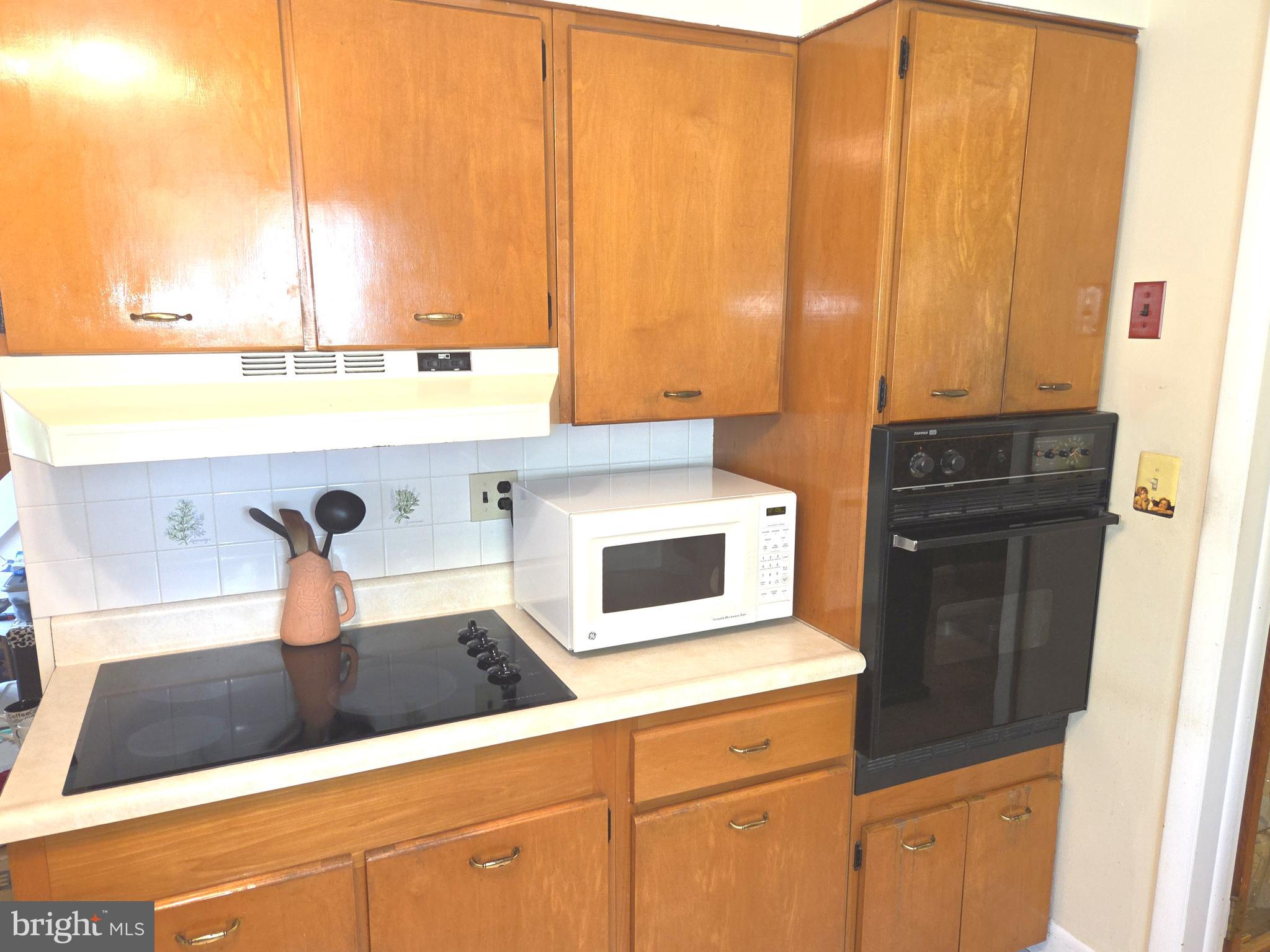 BOWLEYS QUARTERS - Residential