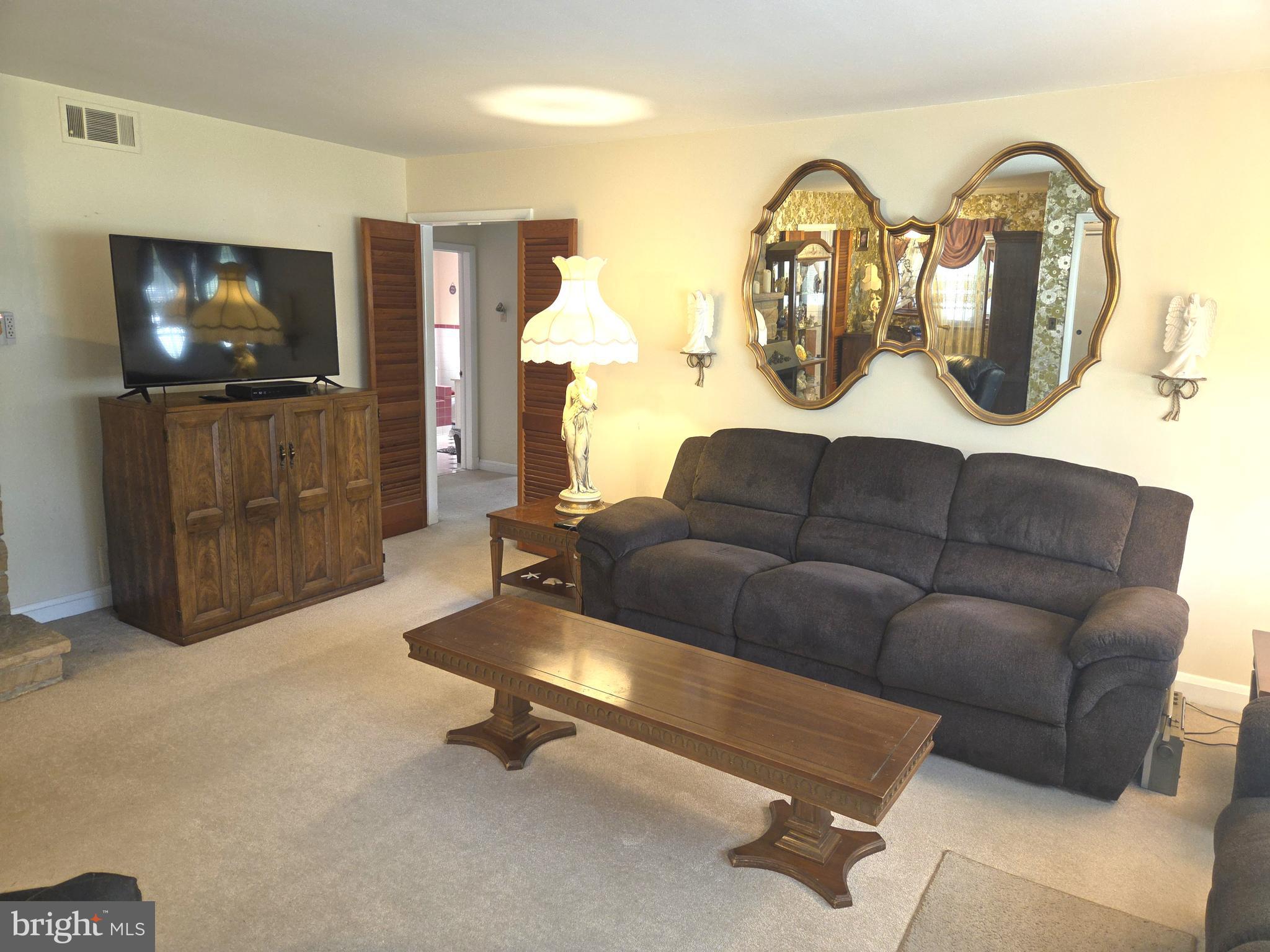 BOWLEYS QUARTERS - Residential