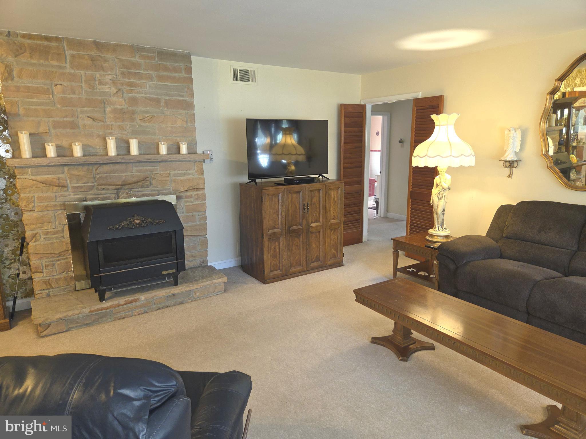 BOWLEYS QUARTERS - Residential