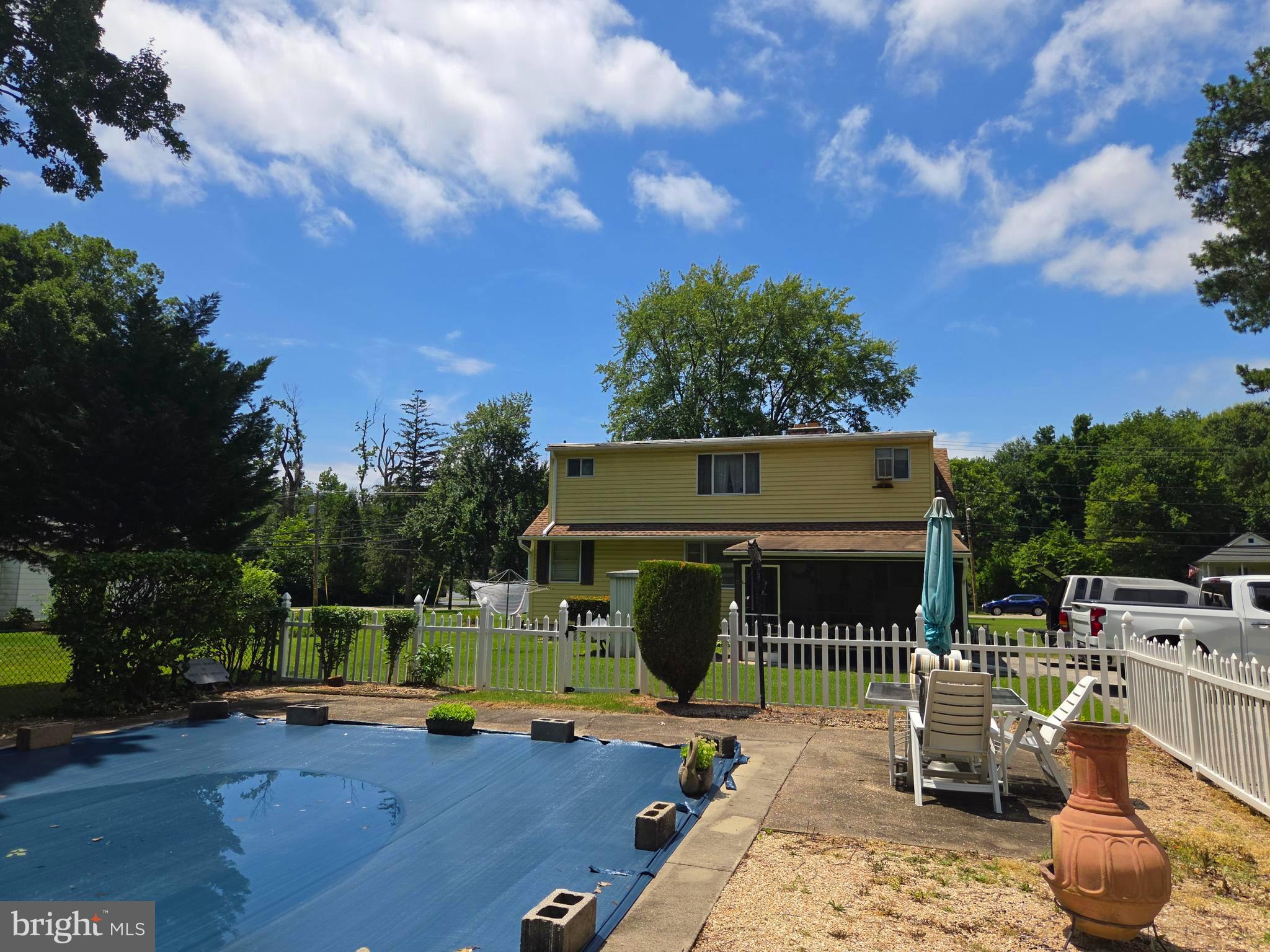 BOWLEYS QUARTERS - Residential