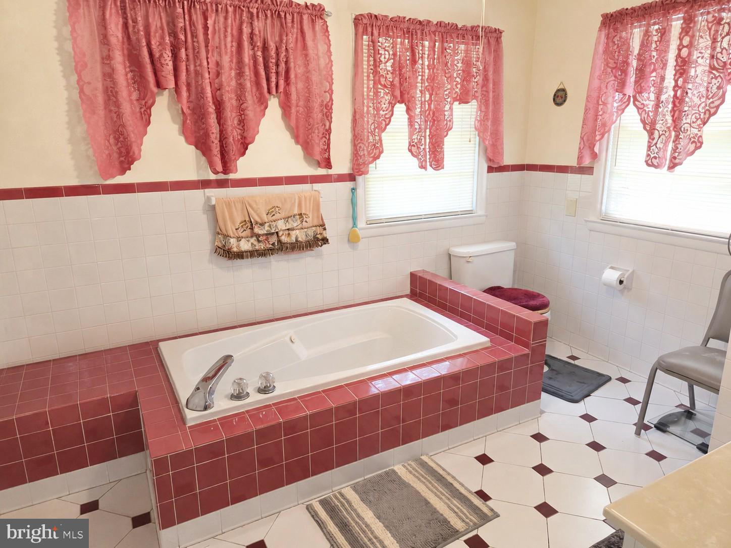BOWLEYS QUARTERS - Residential