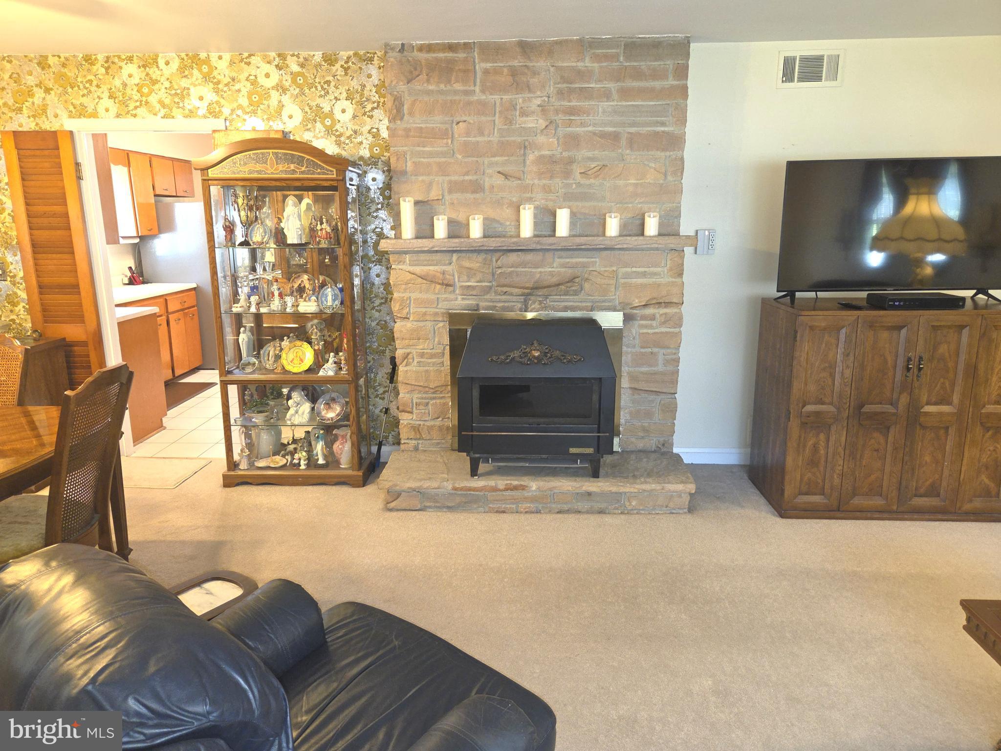 BOWLEYS QUARTERS - Residential