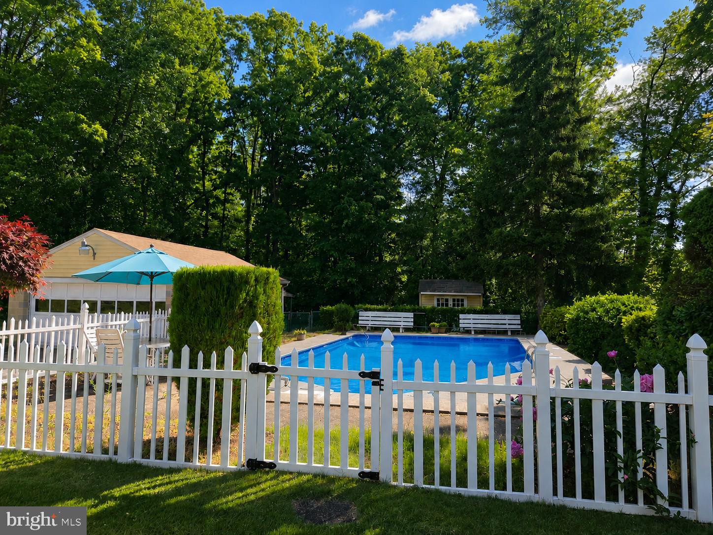BOWLEYS QUARTERS - Residential