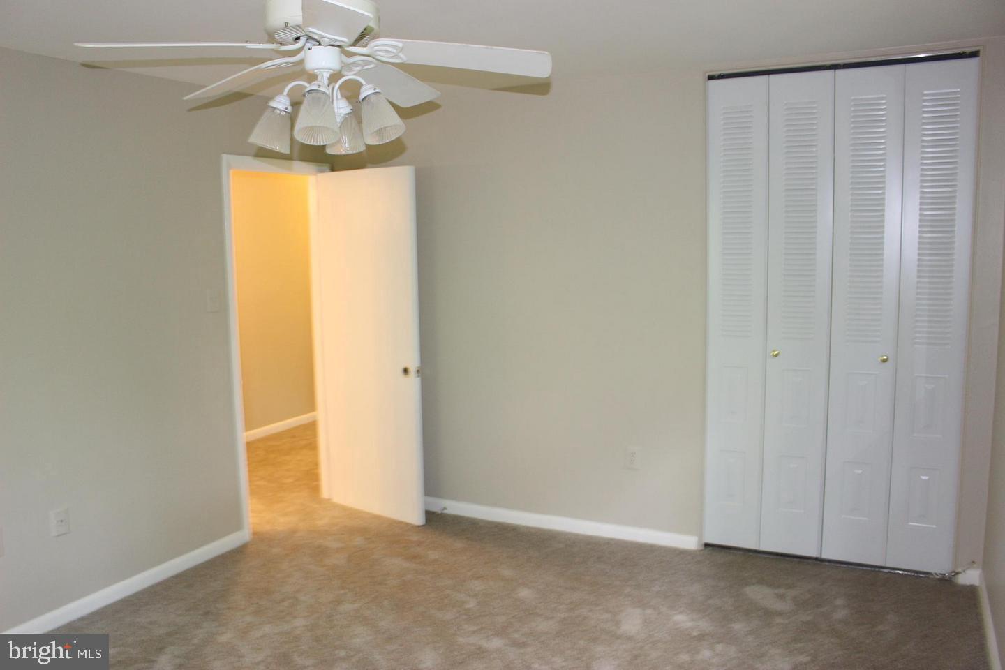 PARKSIDE CONDOMINIUMS - Residential Lease