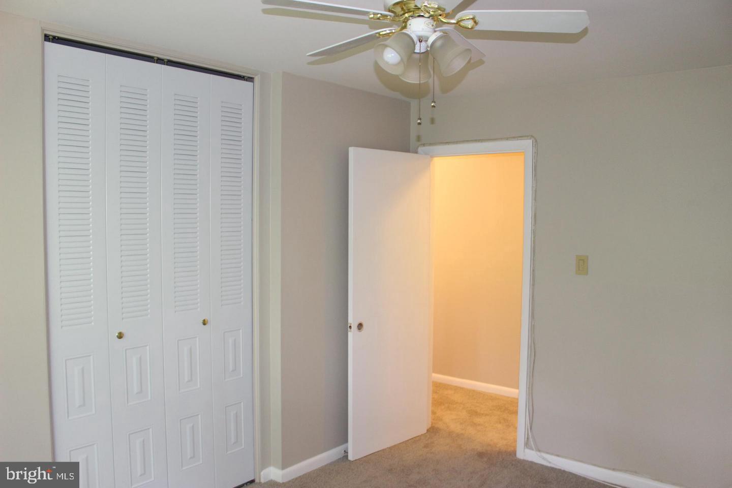 PARKSIDE CONDOMINIUMS - Residential Lease