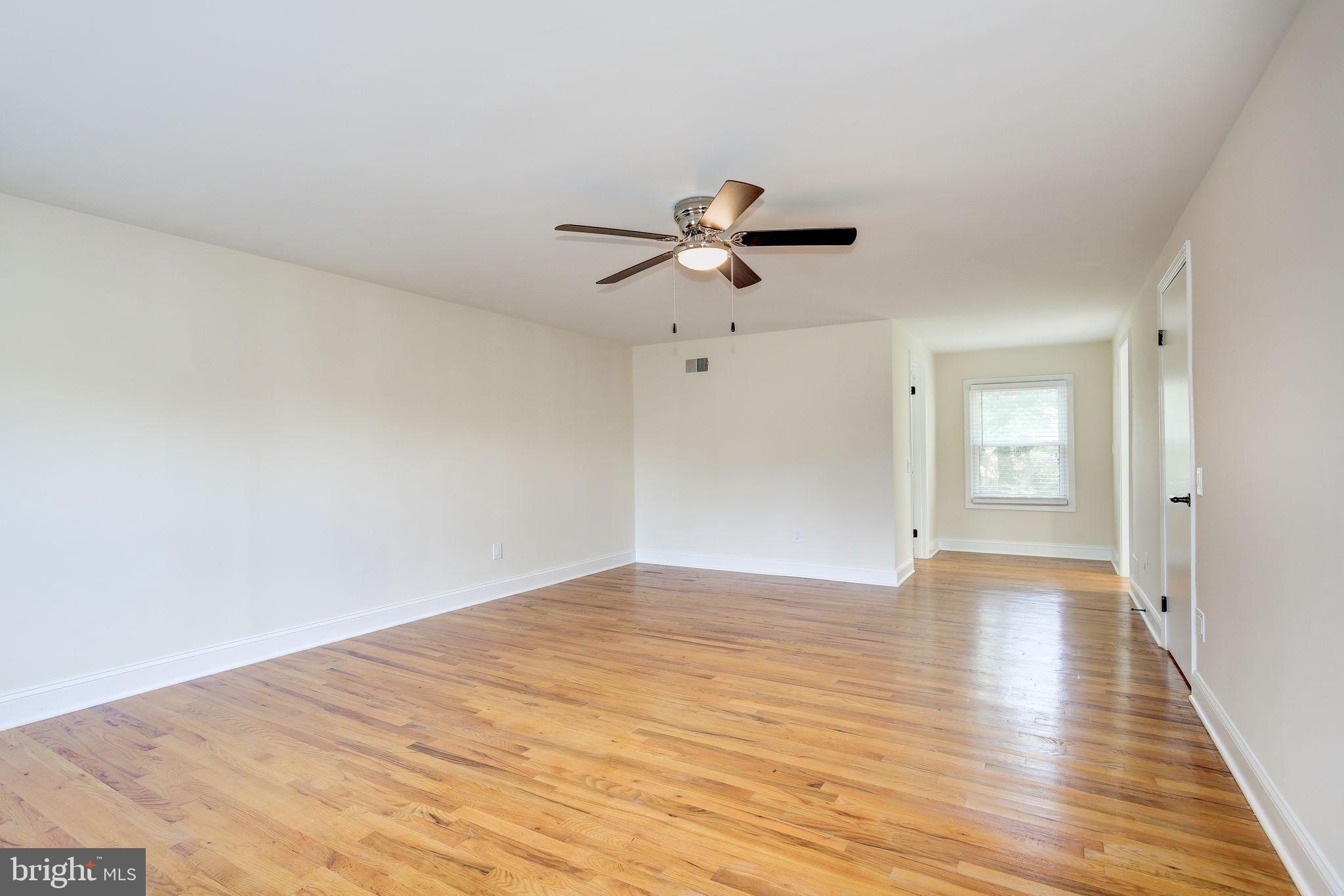 POTOMAC COMMONS - Residential