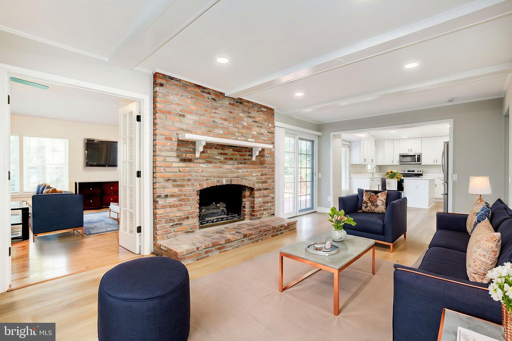 POTOMAC COMMONS - Residential