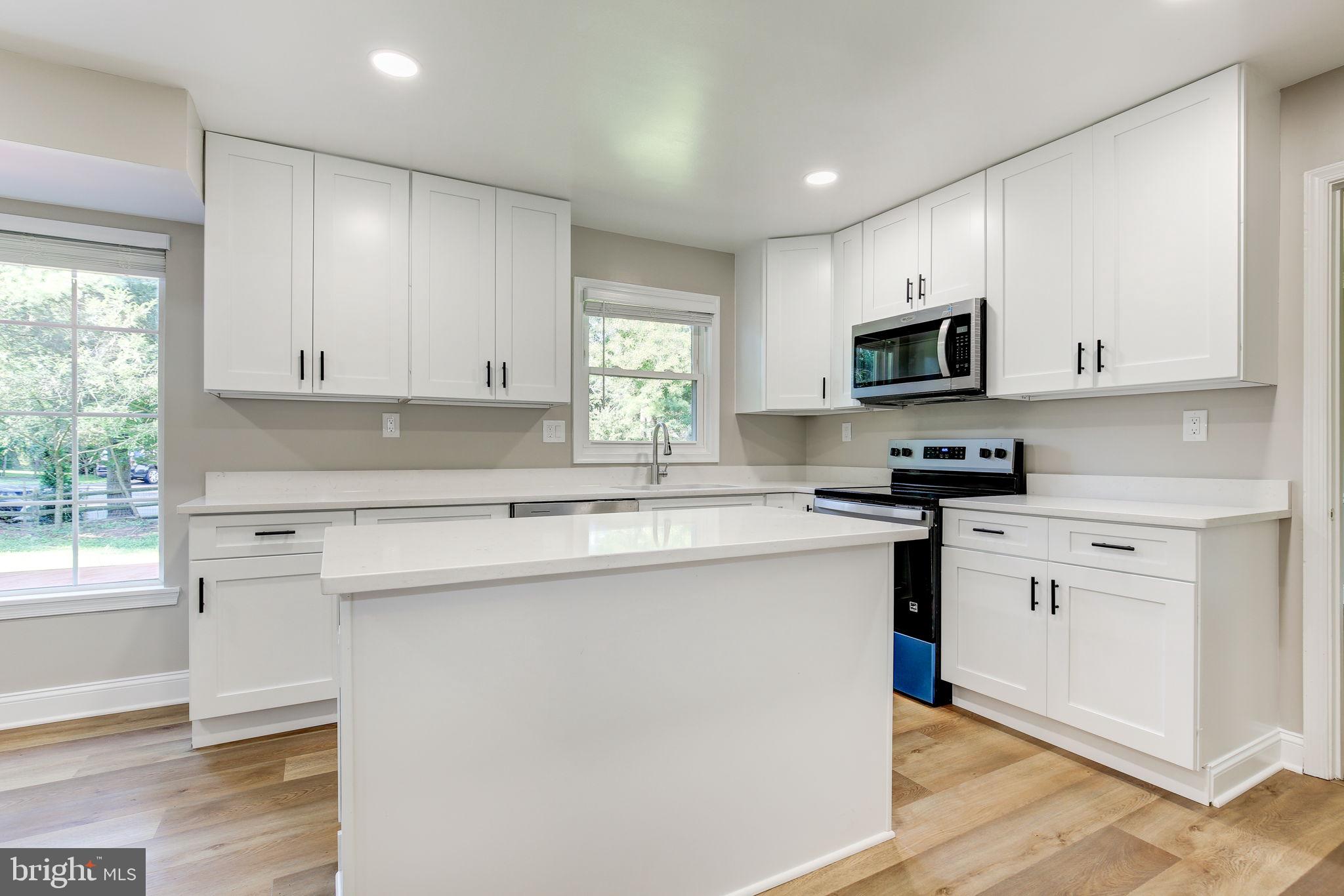 POTOMAC COMMONS - Residential