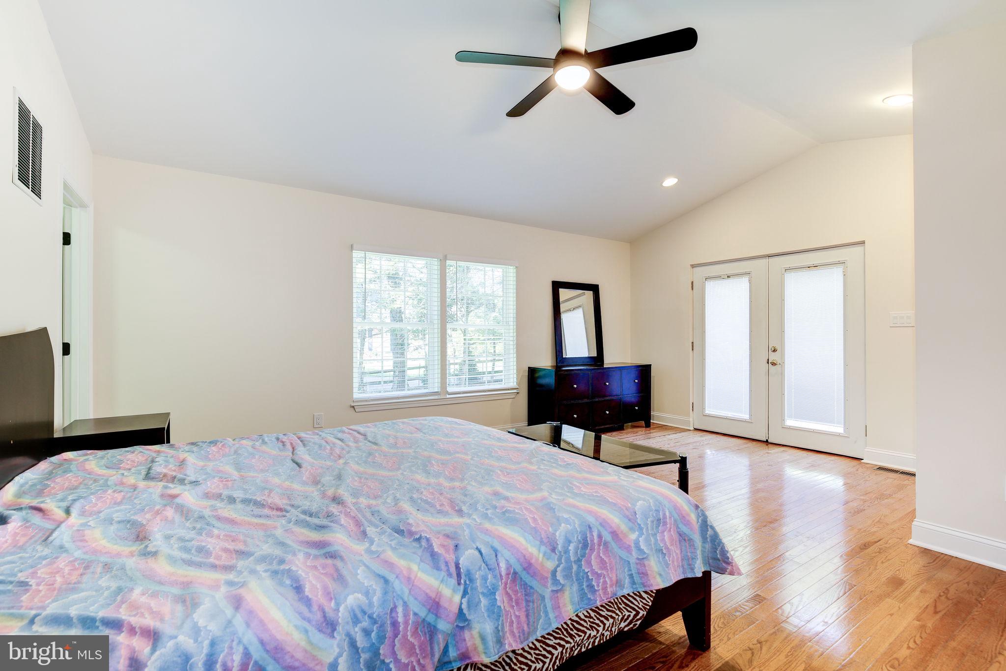 POTOMAC COMMONS - Residential