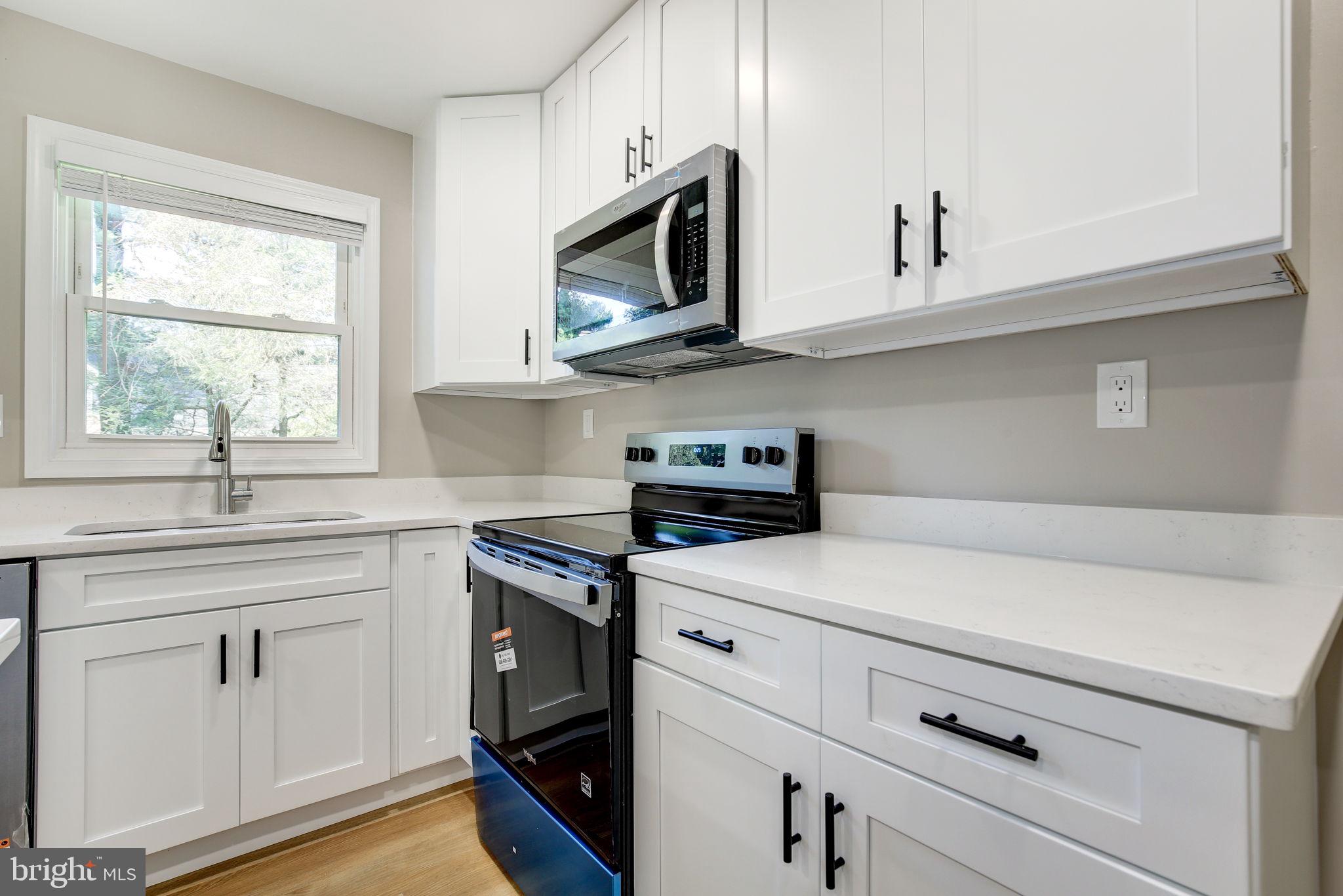 POTOMAC COMMONS - Residential