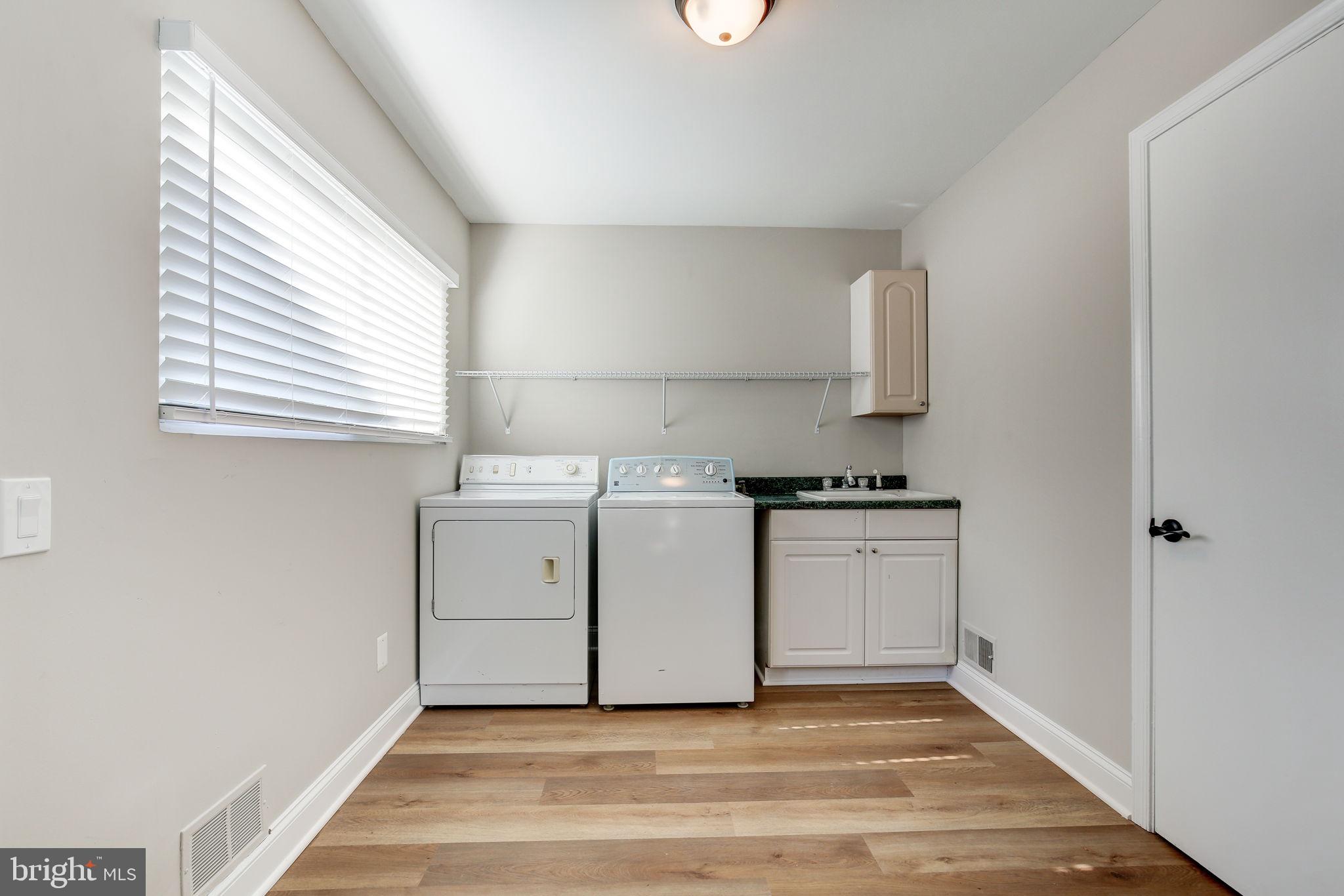 POTOMAC COMMONS - Residential
