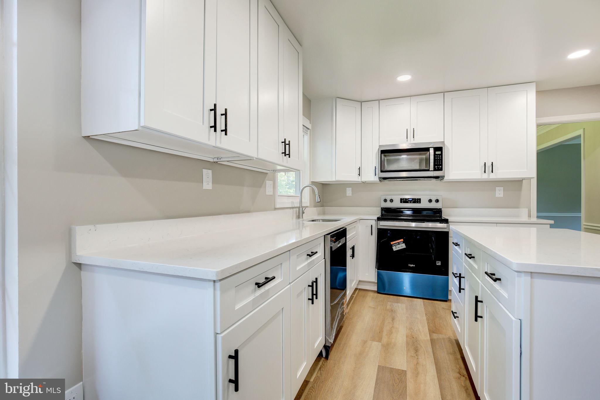 POTOMAC COMMONS - Residential