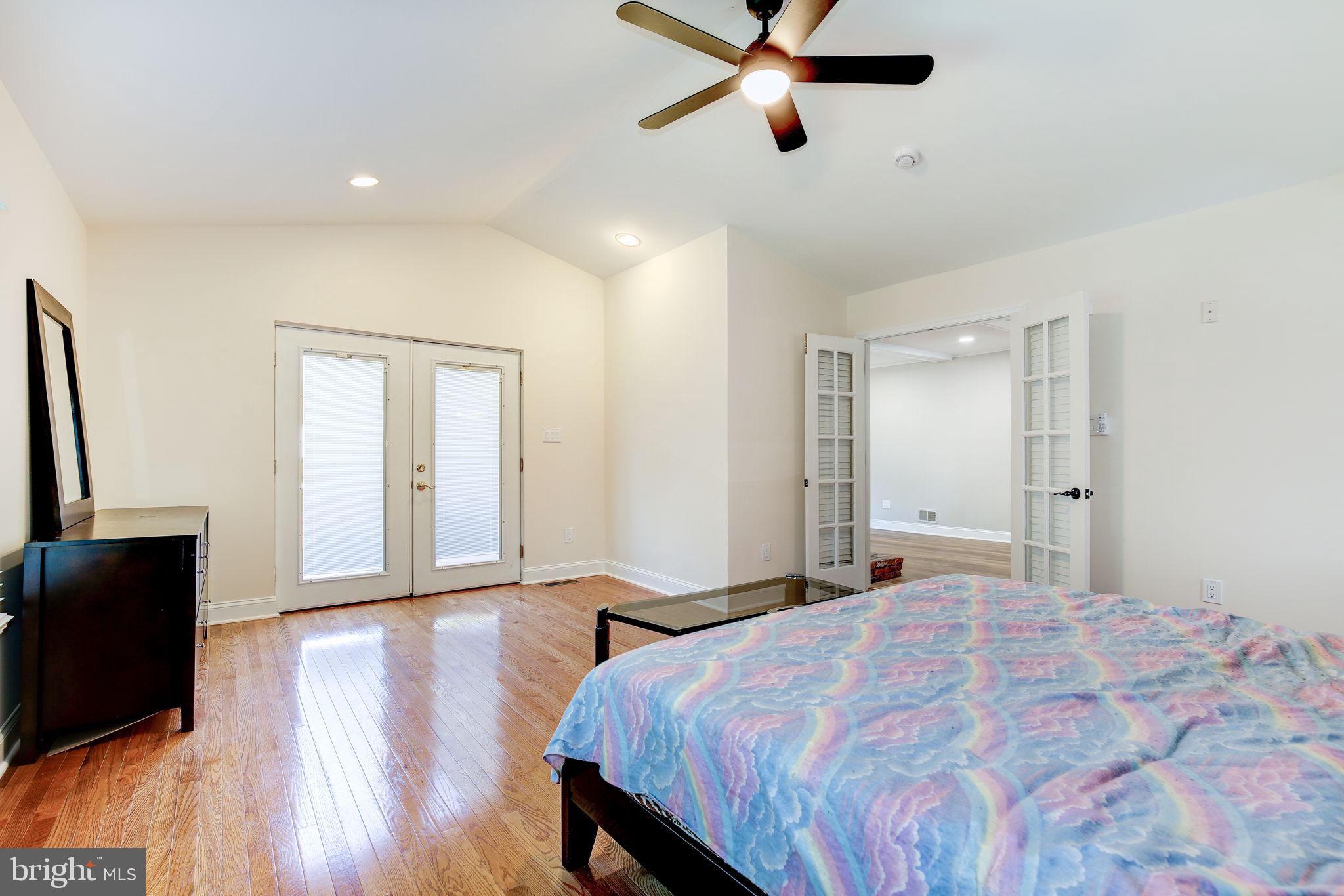 POTOMAC COMMONS - Residential
