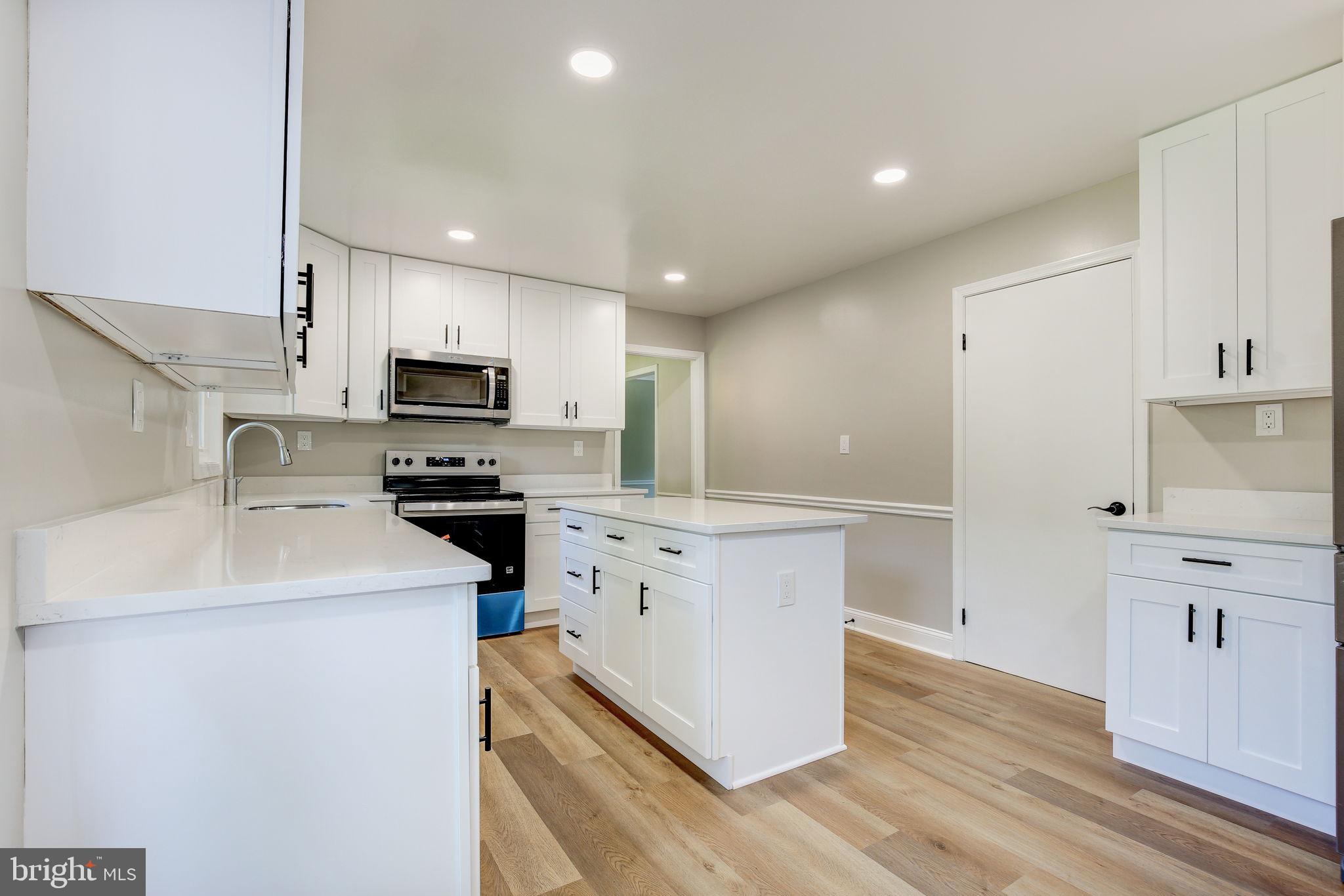 POTOMAC COMMONS - Residential