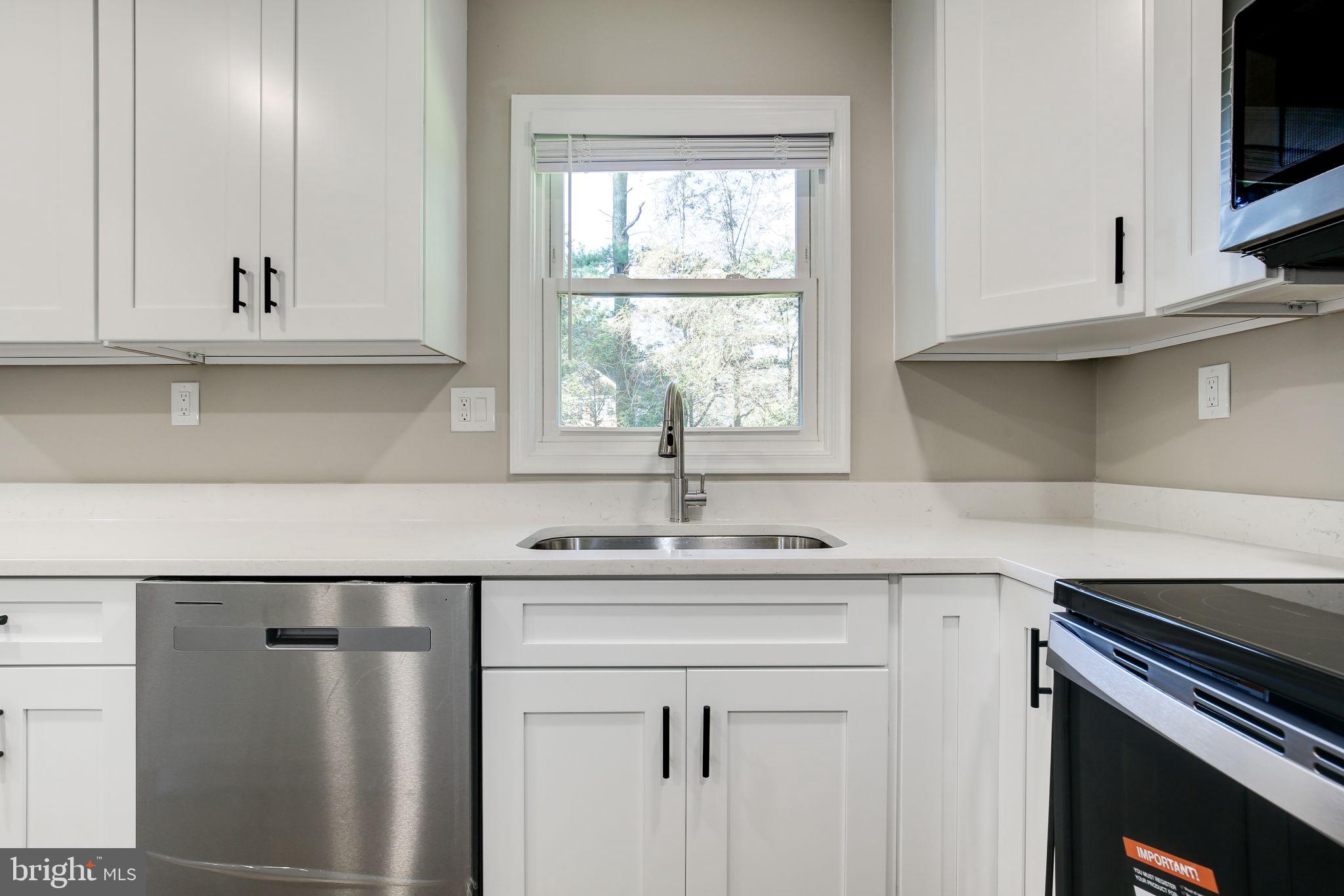POTOMAC COMMONS - Residential