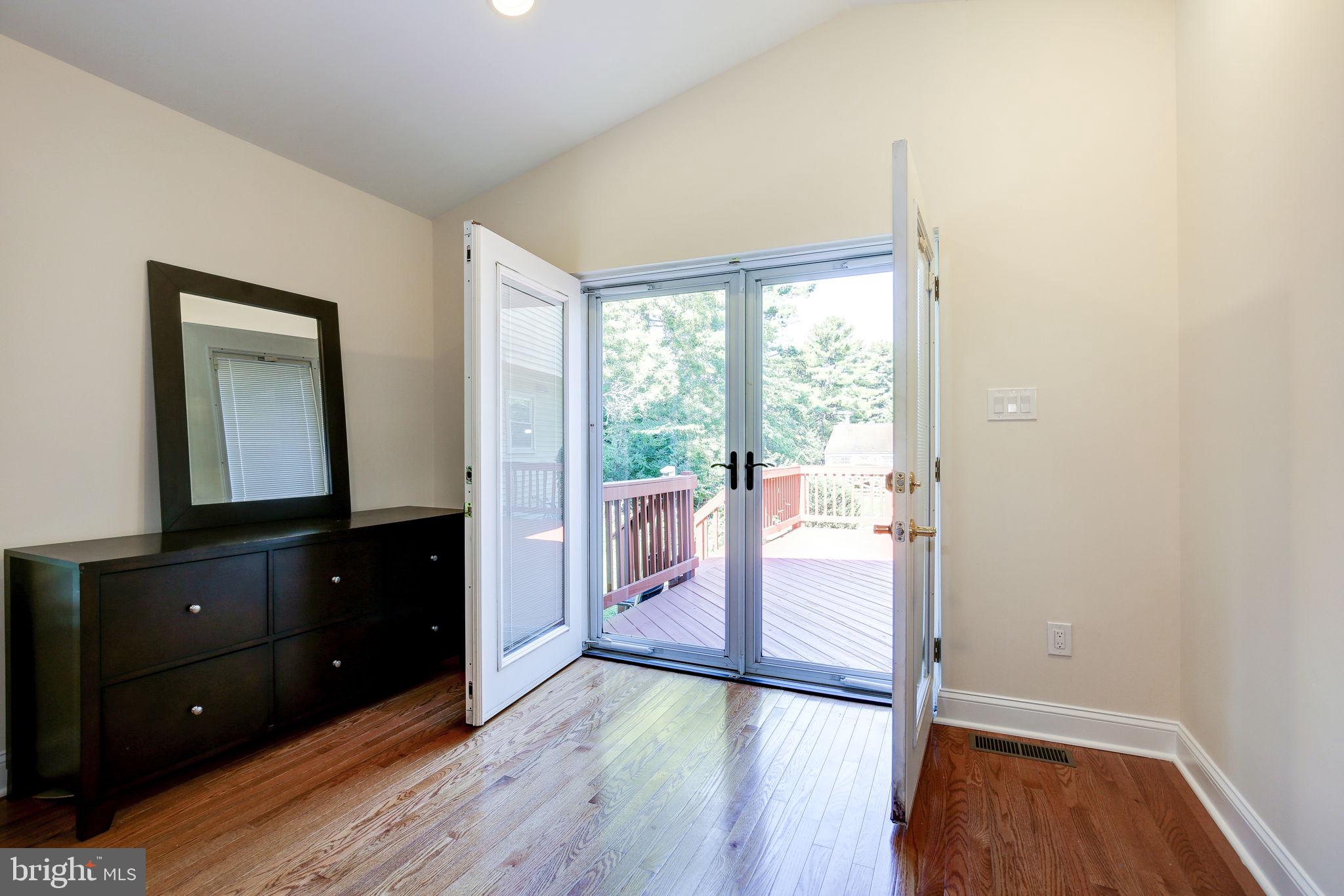 POTOMAC COMMONS - Residential