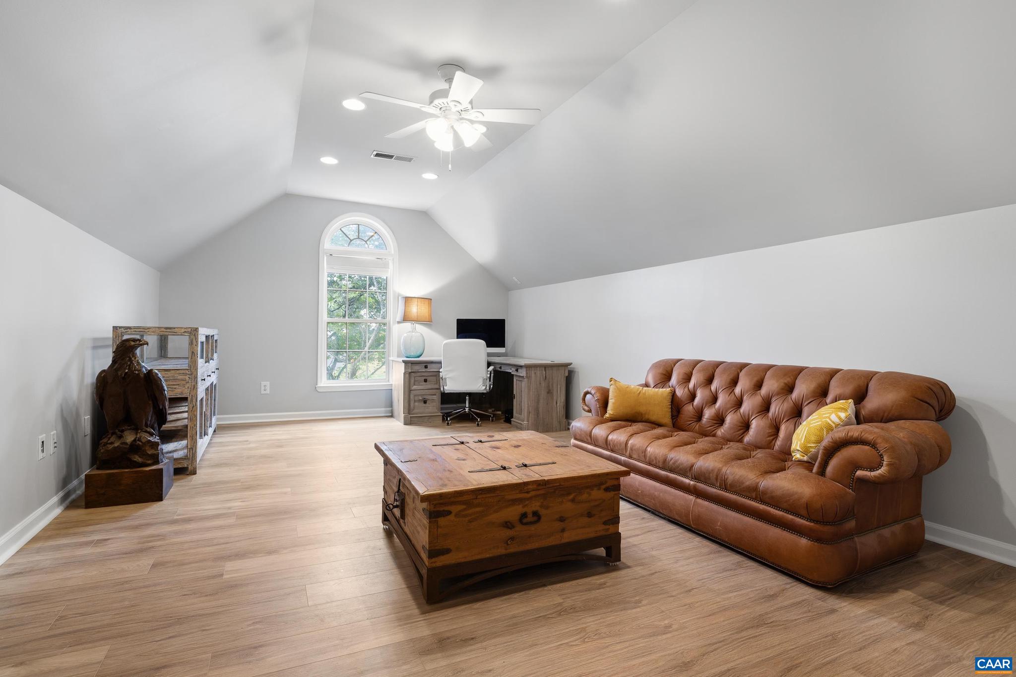 SPRING CREEK - Residential