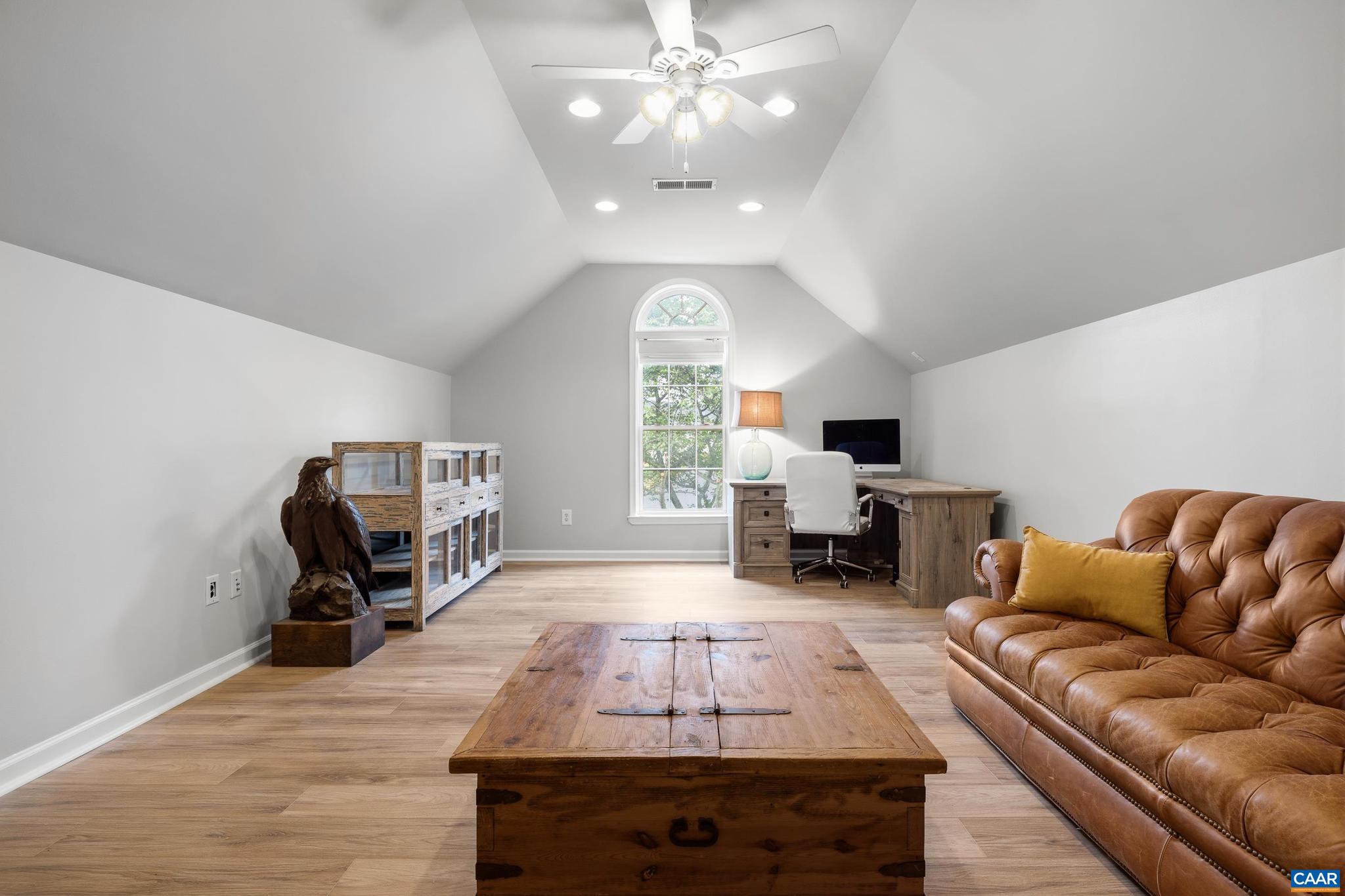 SPRING CREEK - Residential