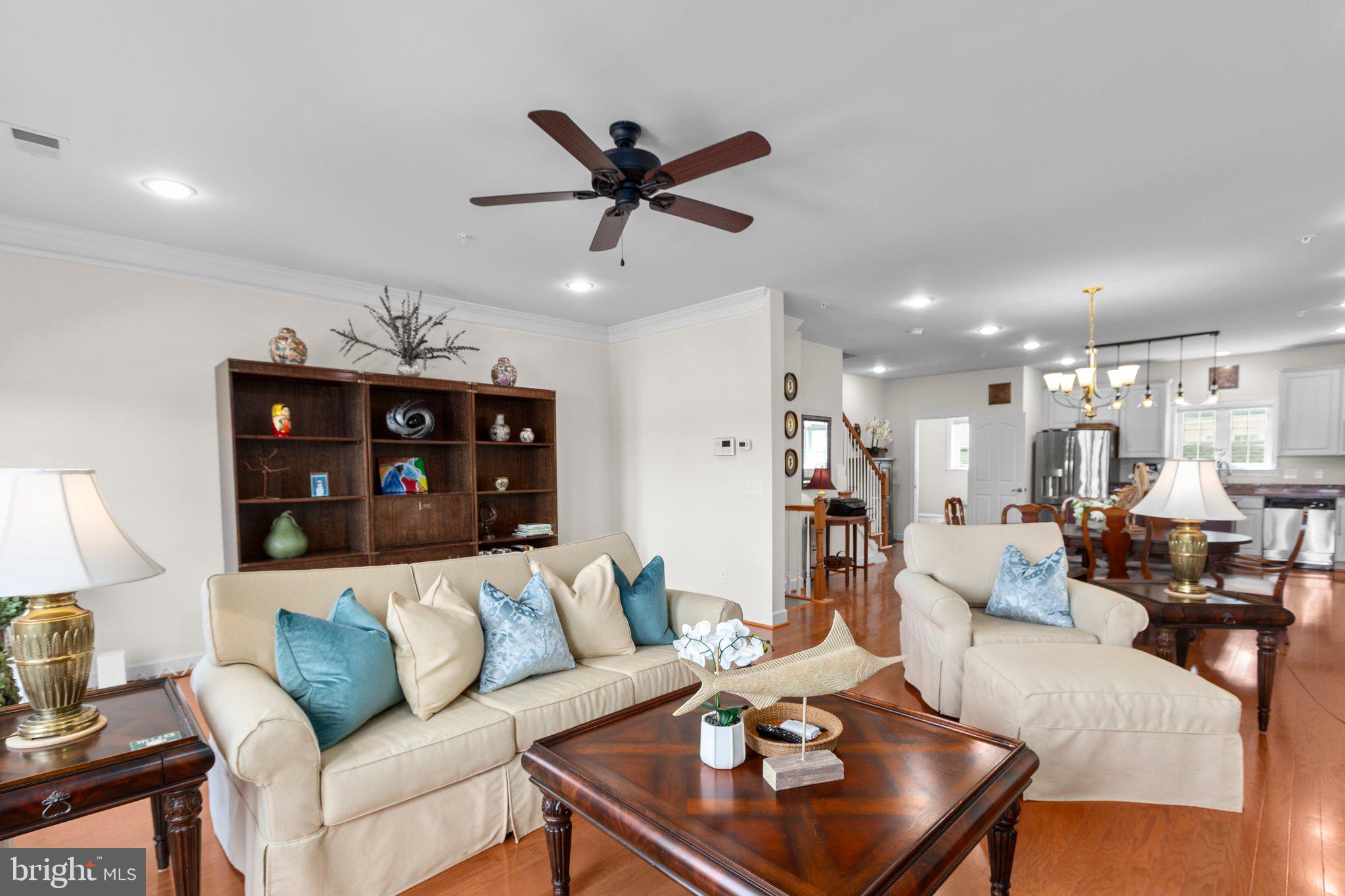 MARINA LANDING CONDOMINI - Residential