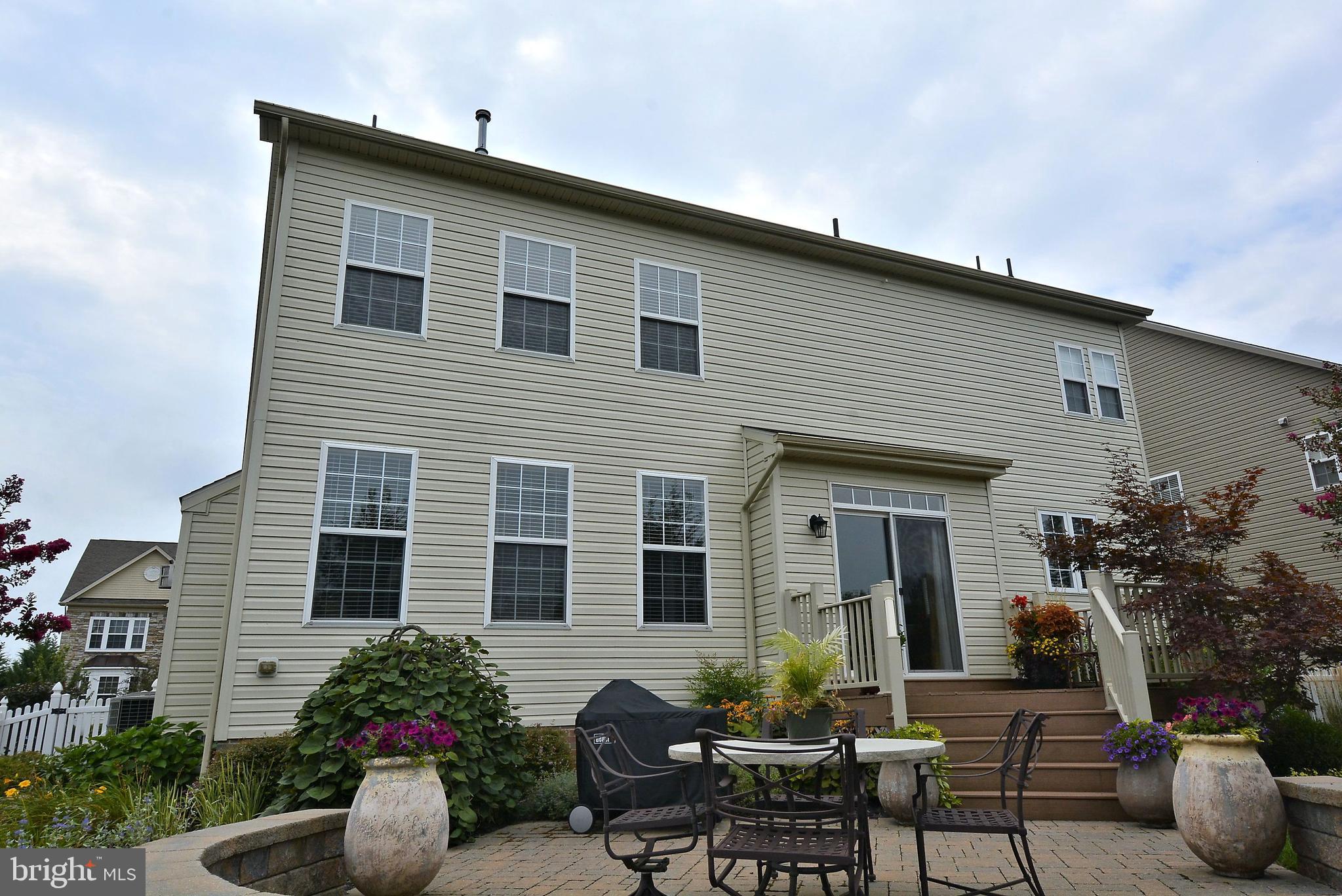 RIVER CREST II - Residential